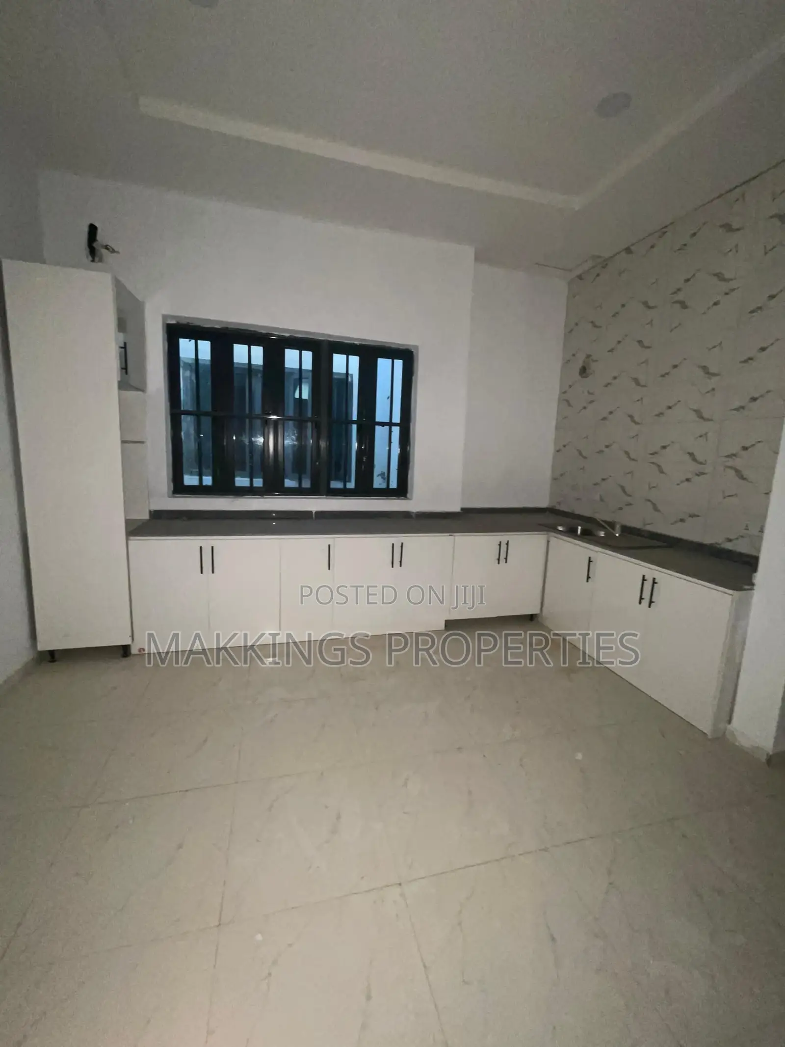3bdrm Duplex in Chevron for rent in Chevron