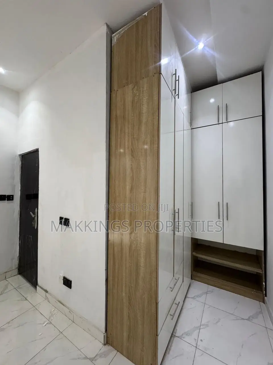 3bdrm Duplex in Ikota for rent in Ikota