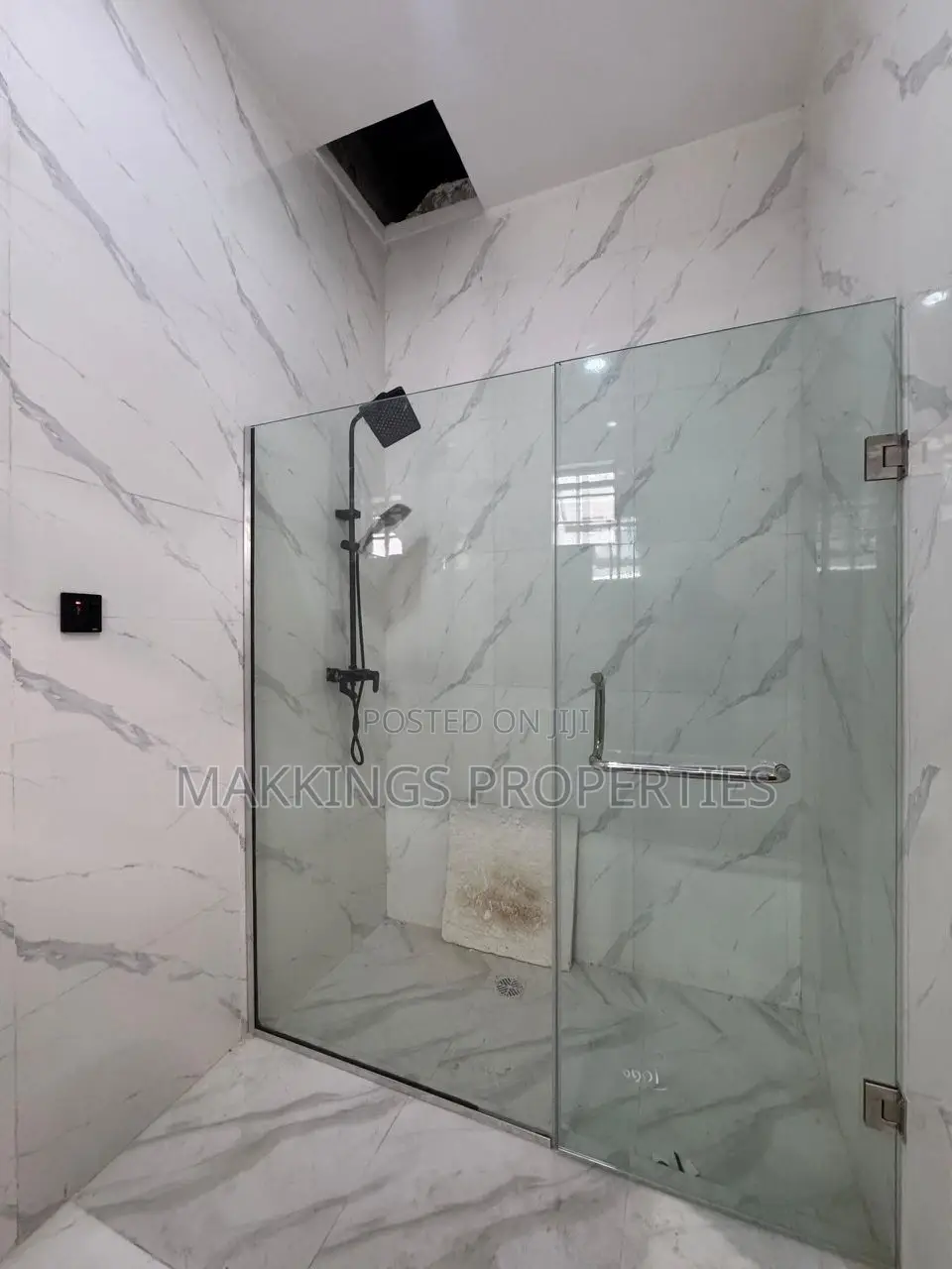 3bdrm Duplex in Ikota for rent in Ikota