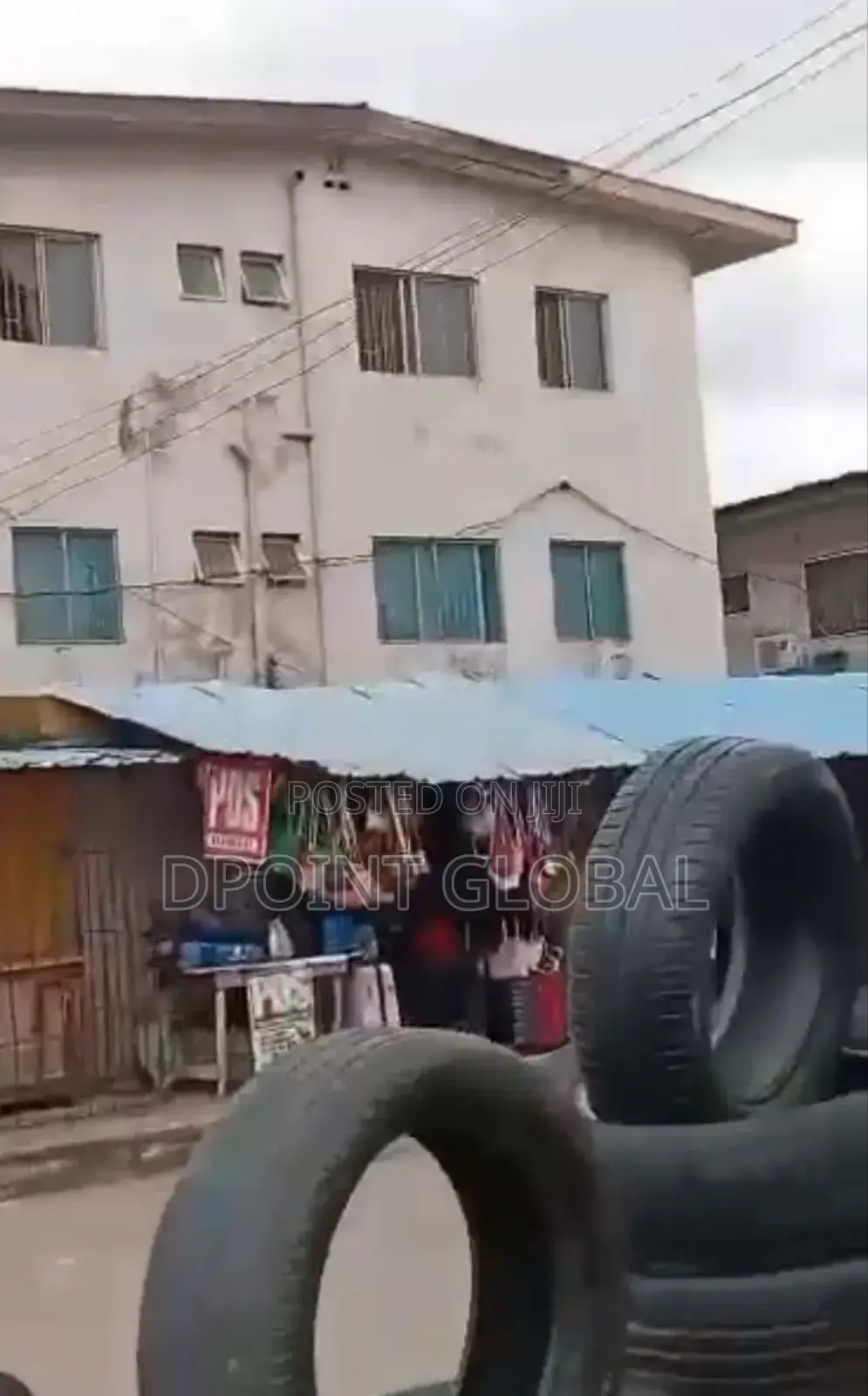 18bdrm Block of Flats in In Estate, Alimosho for sale in Alimosho