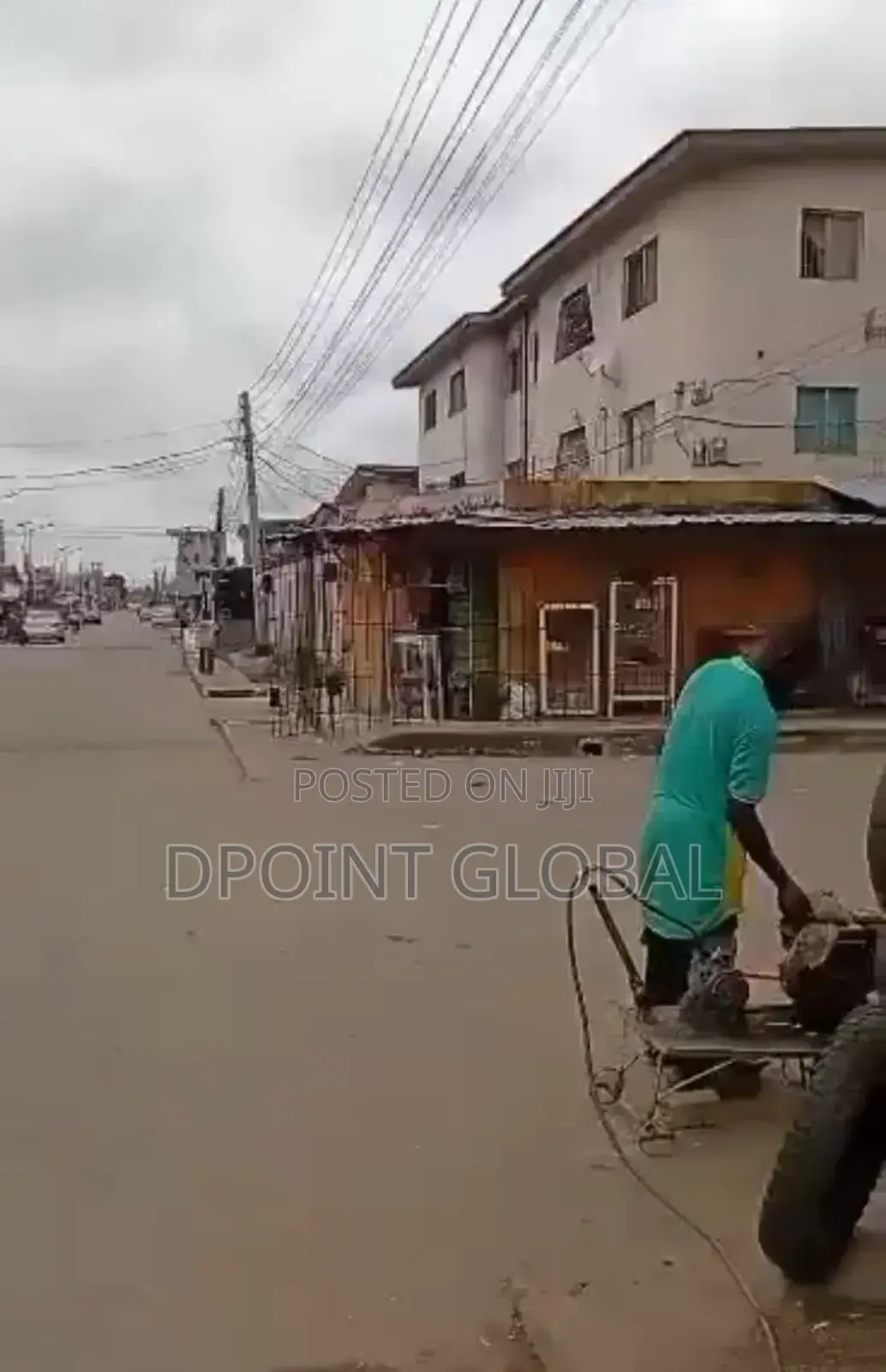 18bdrm Block of Flats in In Estate, Alimosho for sale in Alimosho
