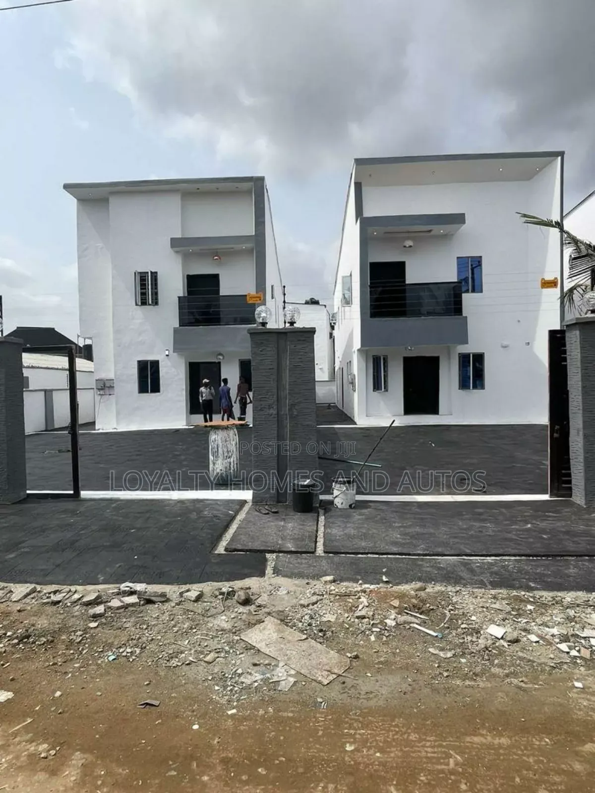 Furnished 4bdrm Block of Flats in Off Olaniyi Road New for sale in Ijaiye Orile