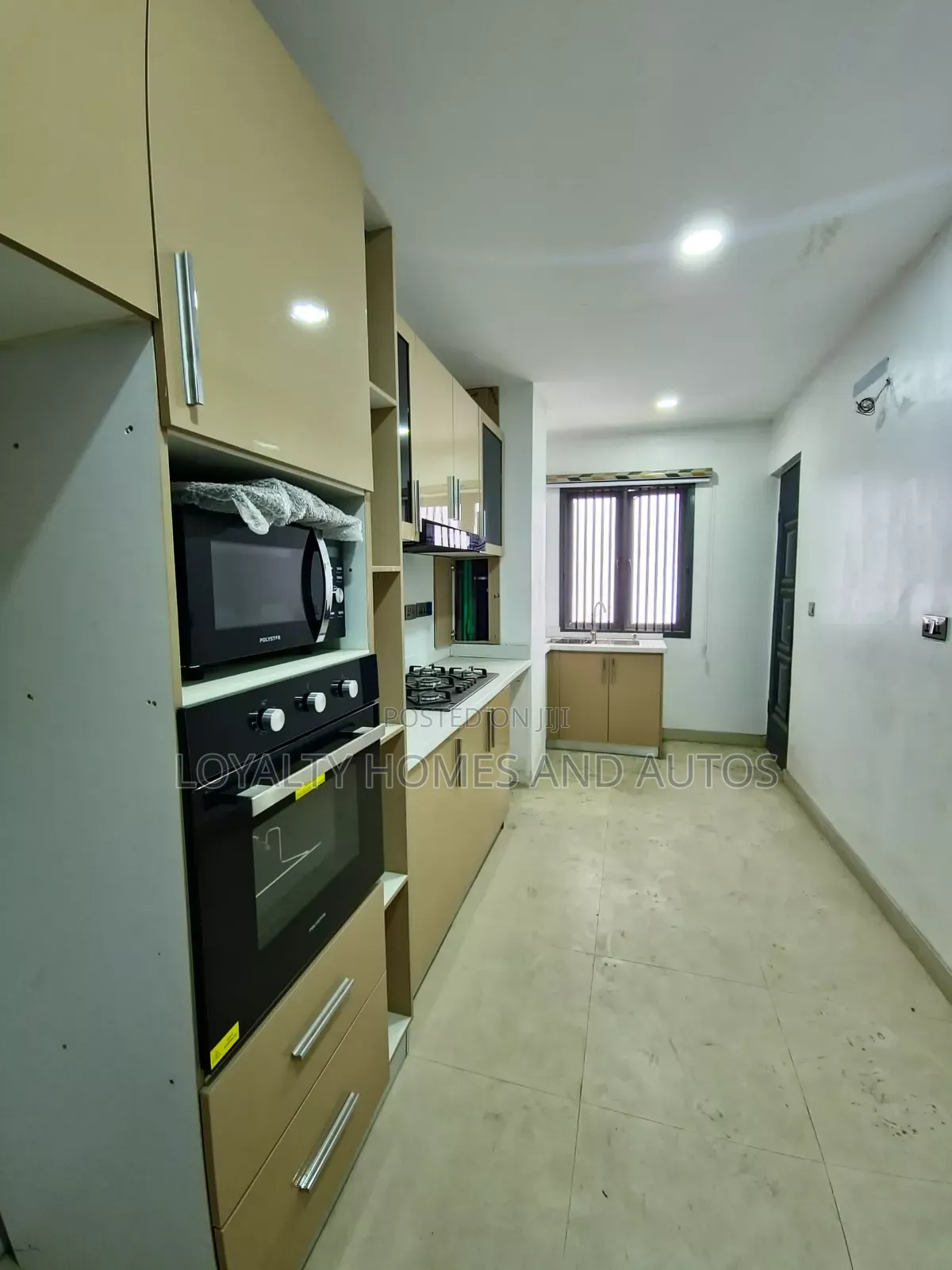 Furnished 4bdrm Maisonette in Surulere Lagos for sale in Surulere