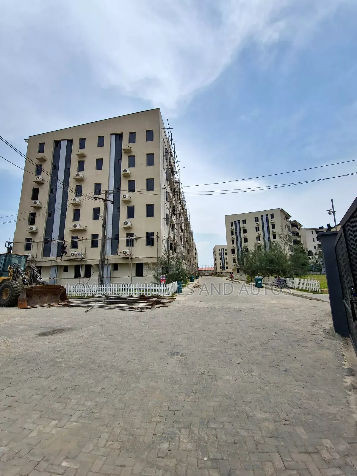 Furnished 2bdrm Block of Flats in Off. Ogunlanu for sale in Surulere