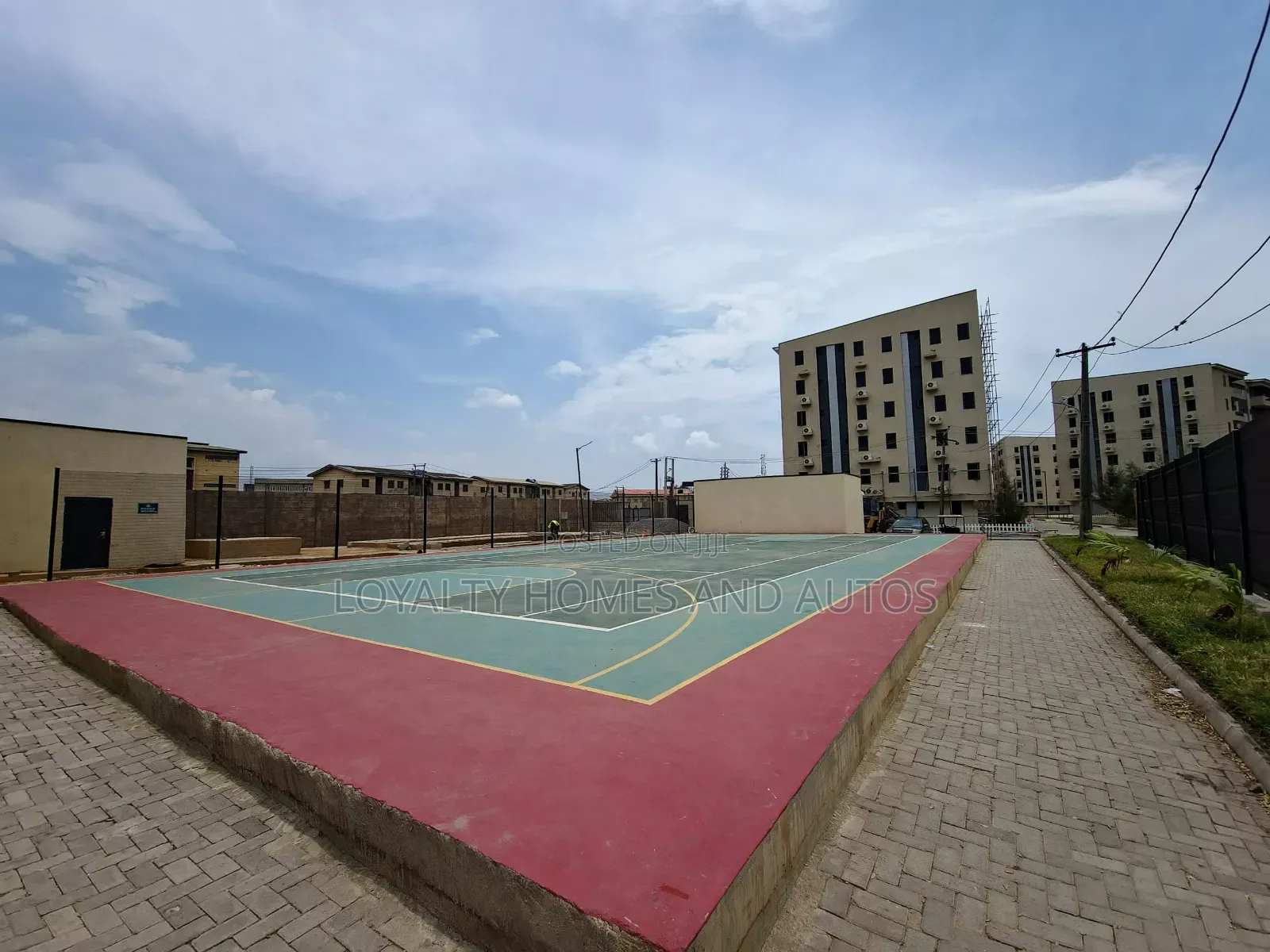 Furnished 2bdrm Block of Flats in Off. Ogunlanu for sale in Surulere