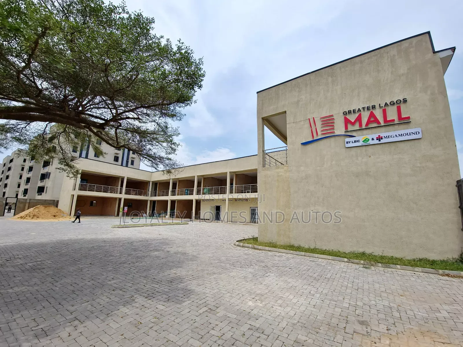 Furnished 2bdrm Block of Flats in Off. Ogunlanu for sale in Surulere