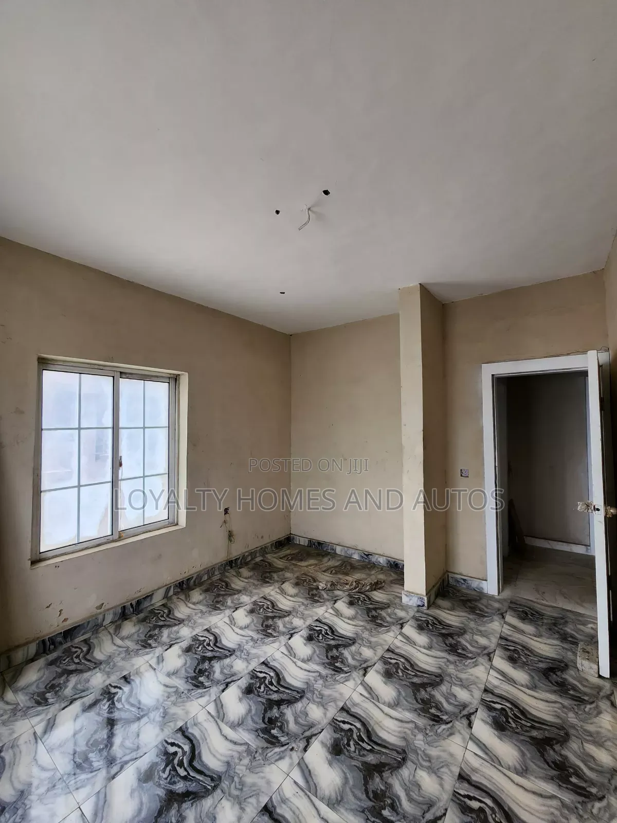 Furnished 2bdrm Block of Flats in Off. Ogunlanu for sale in Surulere