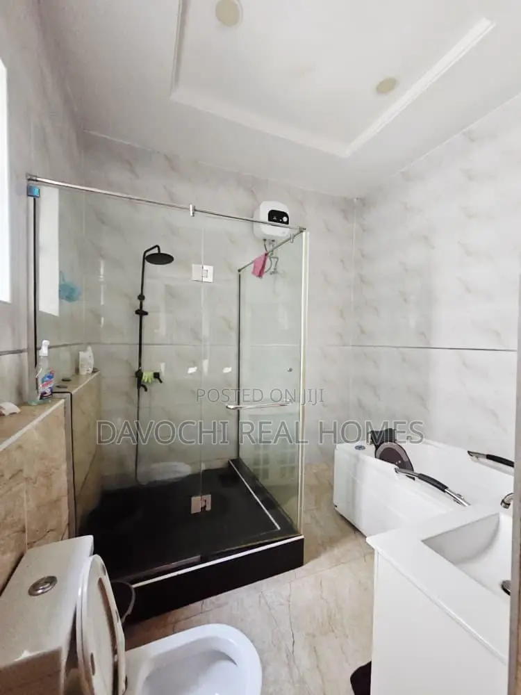 4bdrm Duplex in Orchid Road, Lekki Phase 2 for rent in Lekki Phase 2