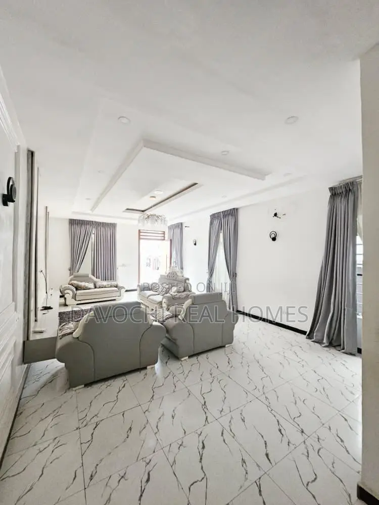 4bdrm Duplex in Orchid Road, Lekki Phase 2 for rent in Lekki Phase 2