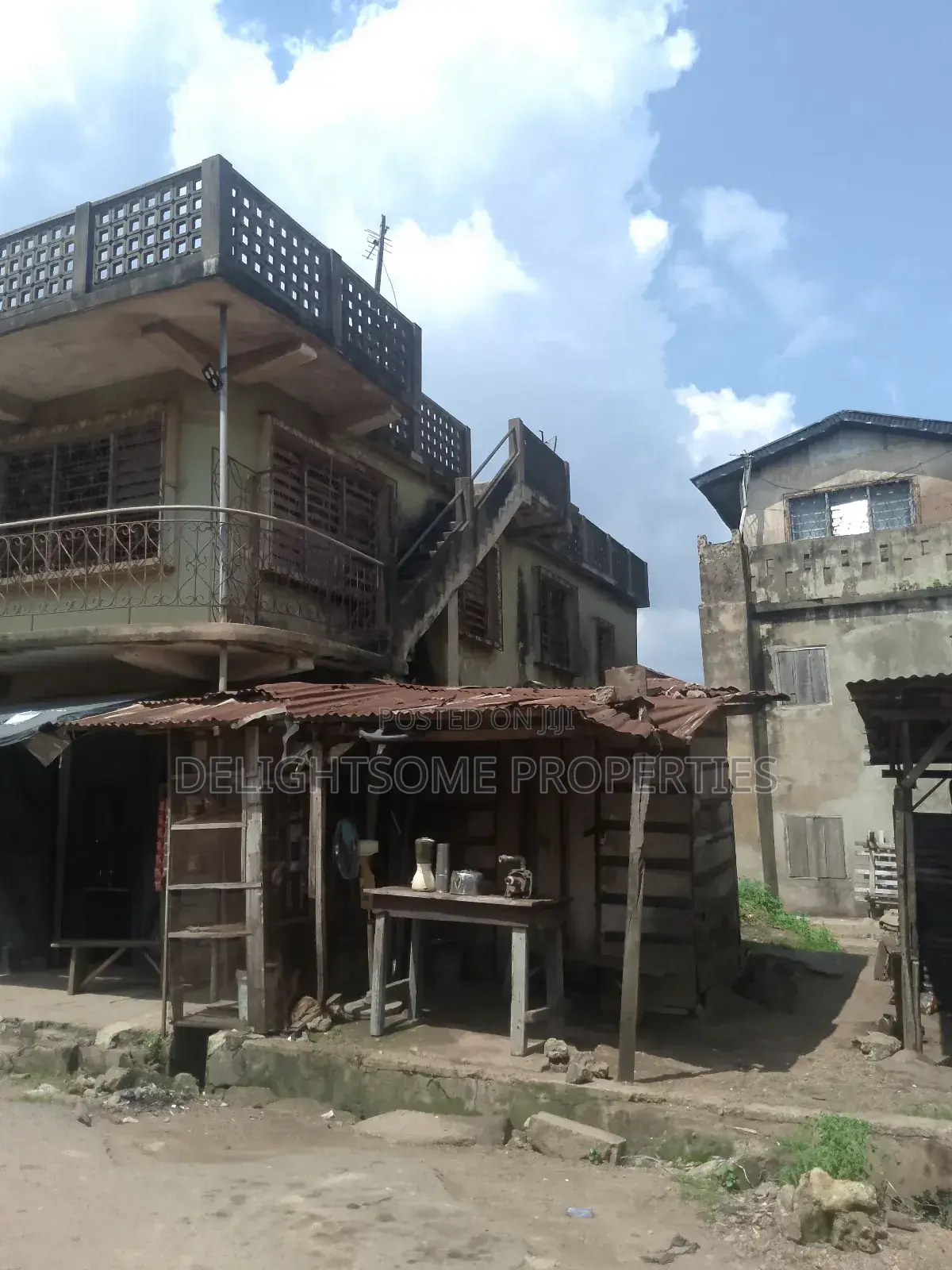16bdrm House in Oke Ado, Oluyole for sale in Oluyole