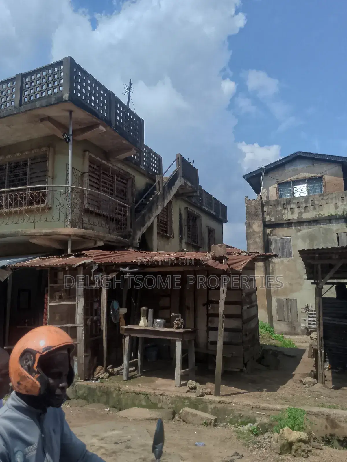 16bdrm House in Oke Ado, Oluyole for sale in Oluyole