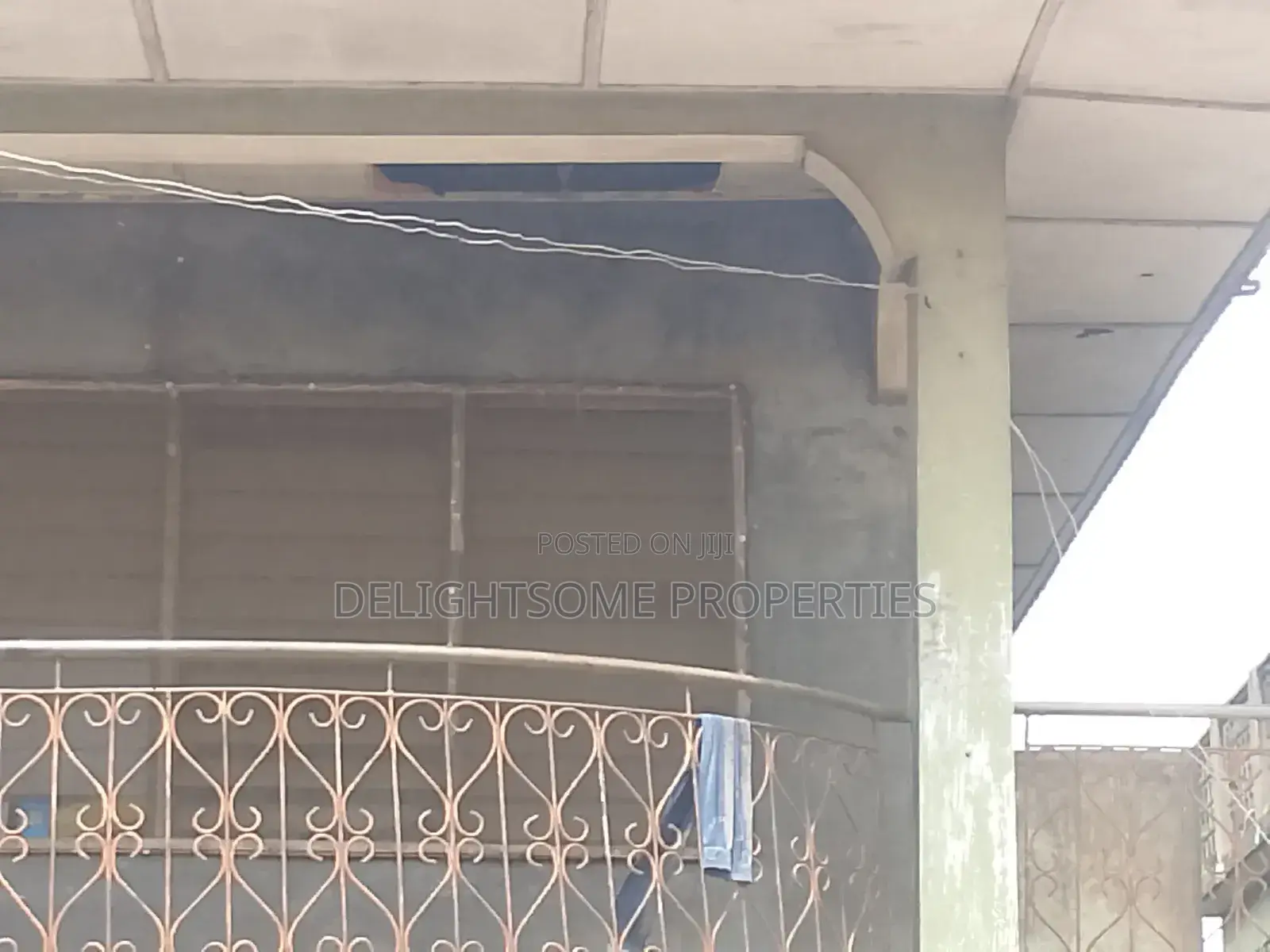 16bdrm House in Oke Ado, Oluyole for sale in Oluyole
