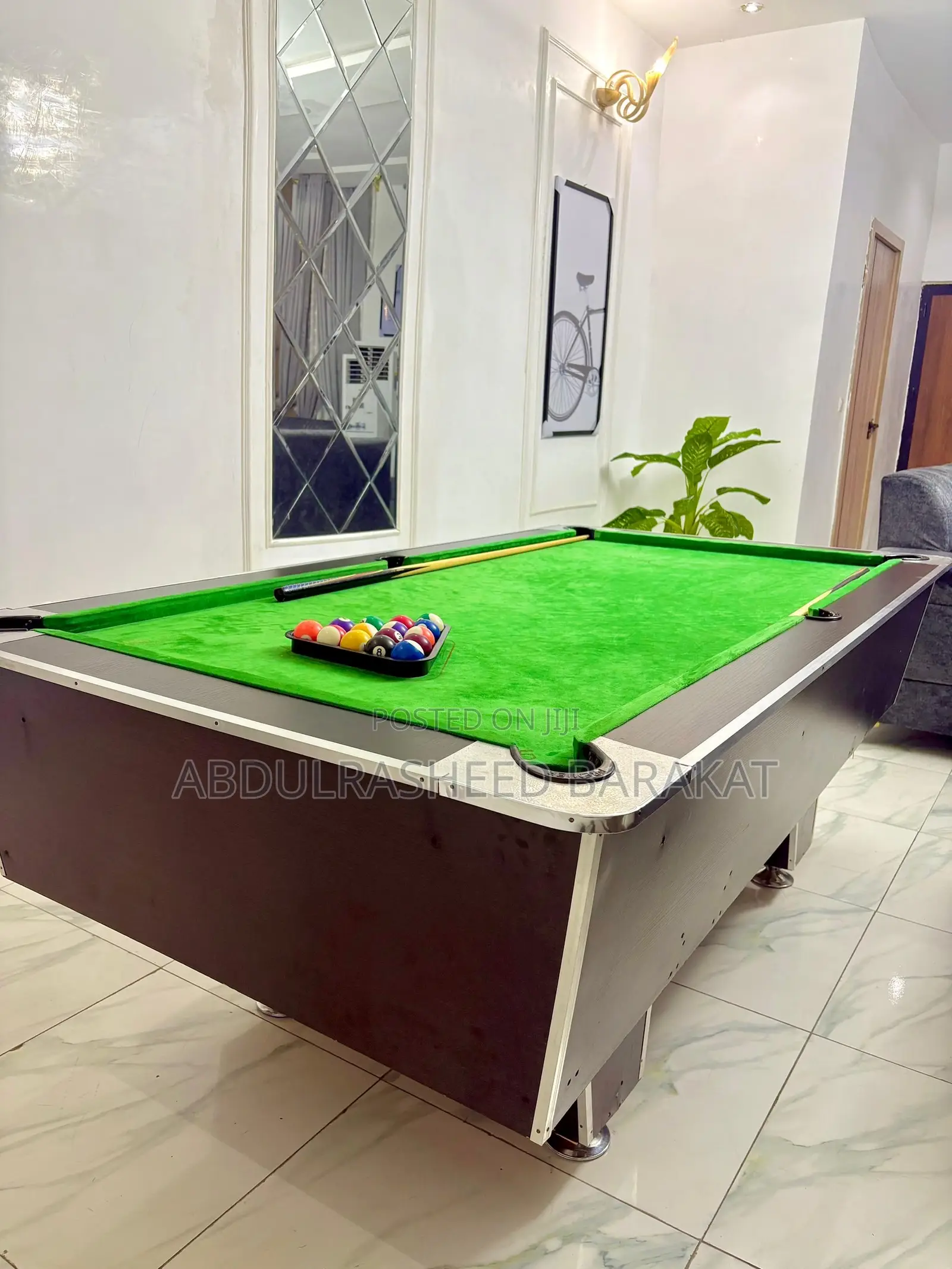 Luxury 4 Bedroom Self Compound With Pool Snooker Bathtub in Lekki Phase 2