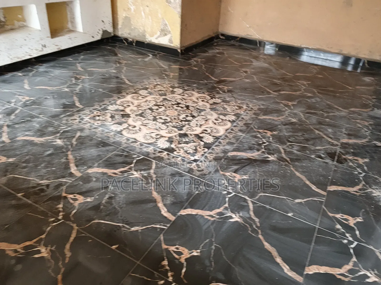 2bdrm Apartment in Iseri Olofin for rent in Iseri Olofin