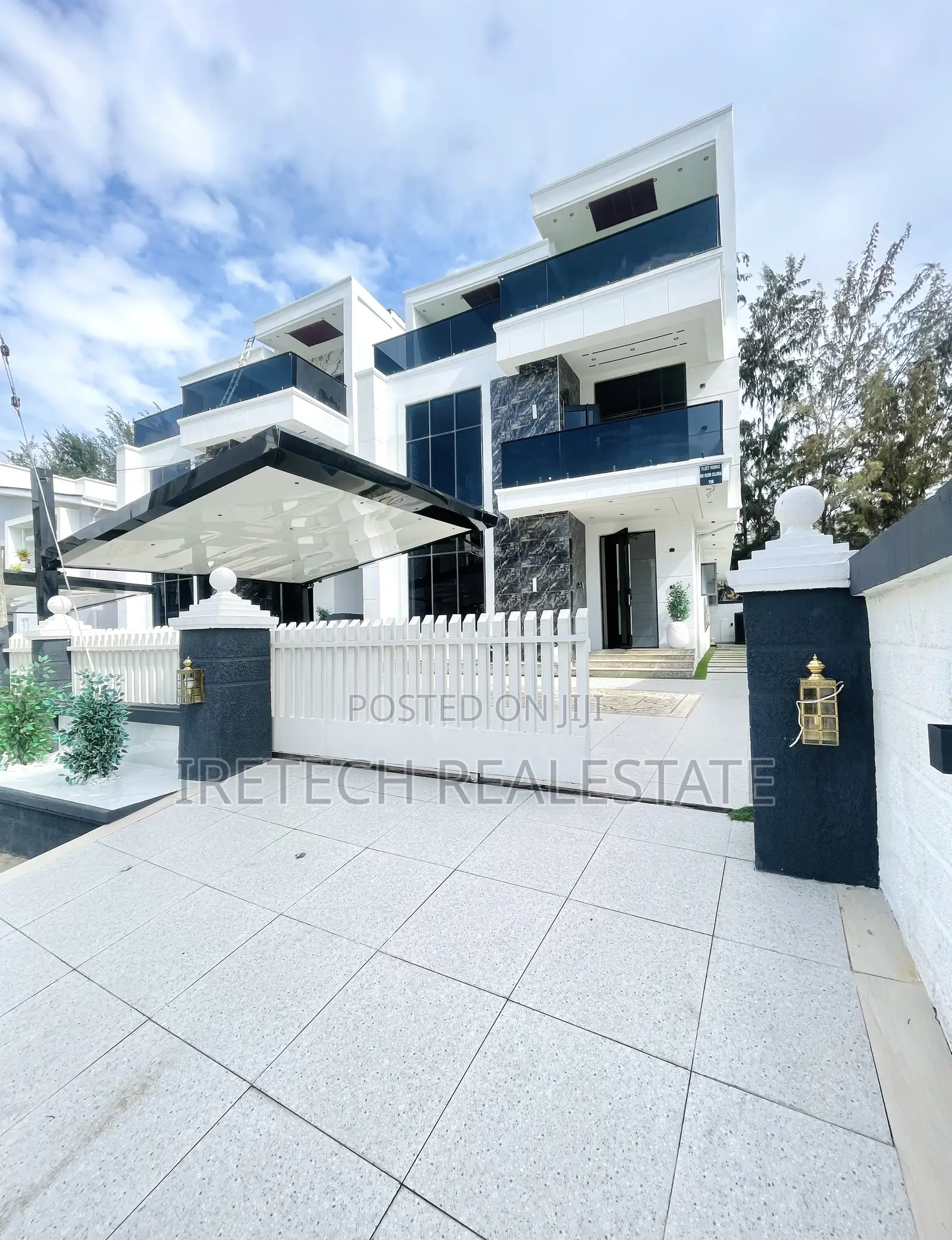 5bdrm Duplex in Megamound Estate for sale in Lekki