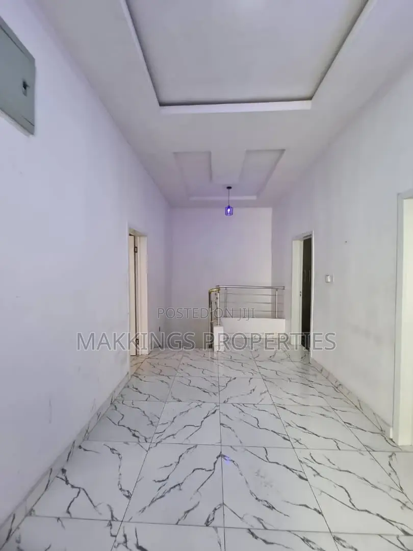4bdrm Duplex in Ikota for sale in Ikota