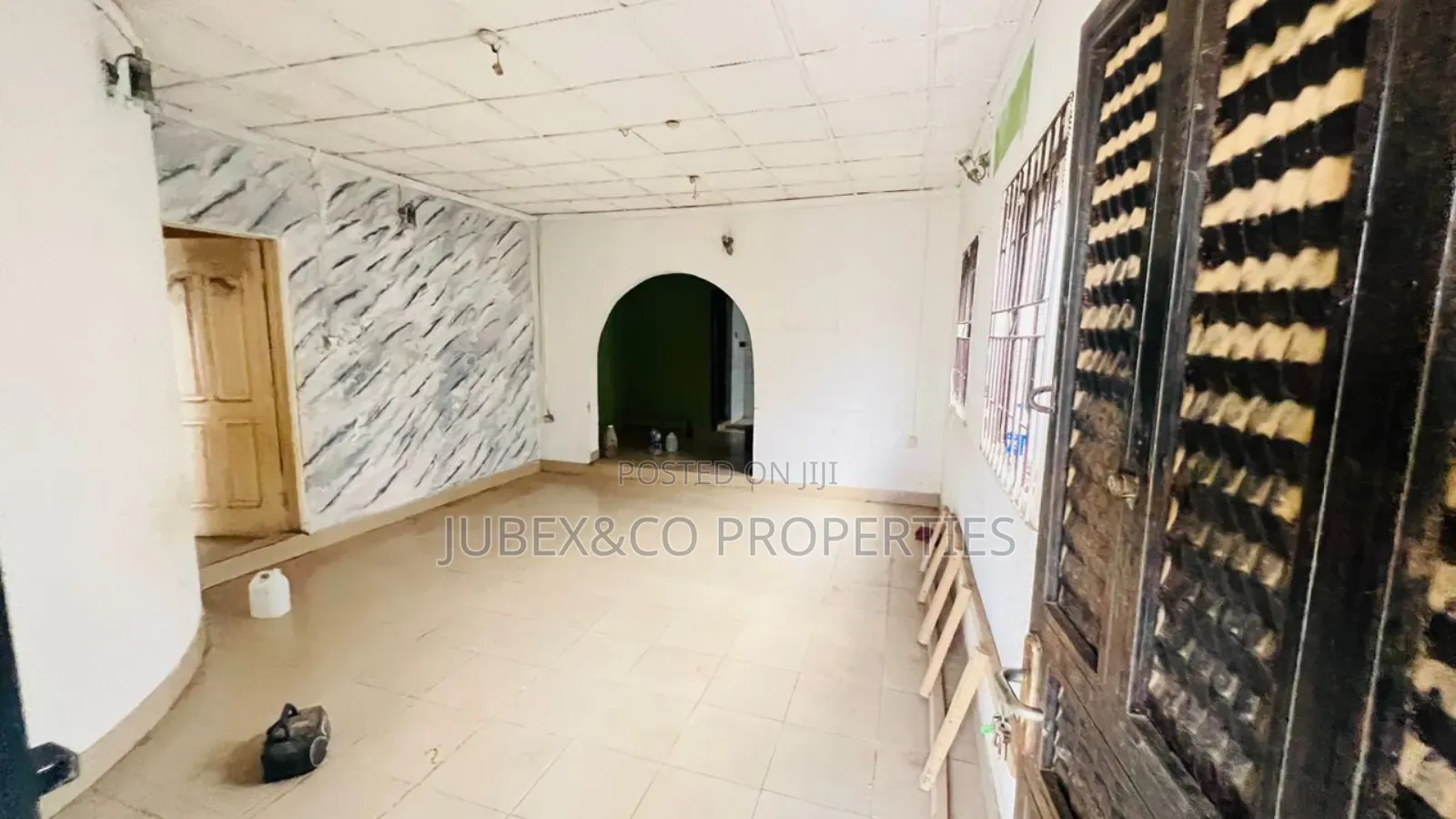3bdrm Block of Flats in Custom Bus Stop Giwa, Ifo for sale in Ifo