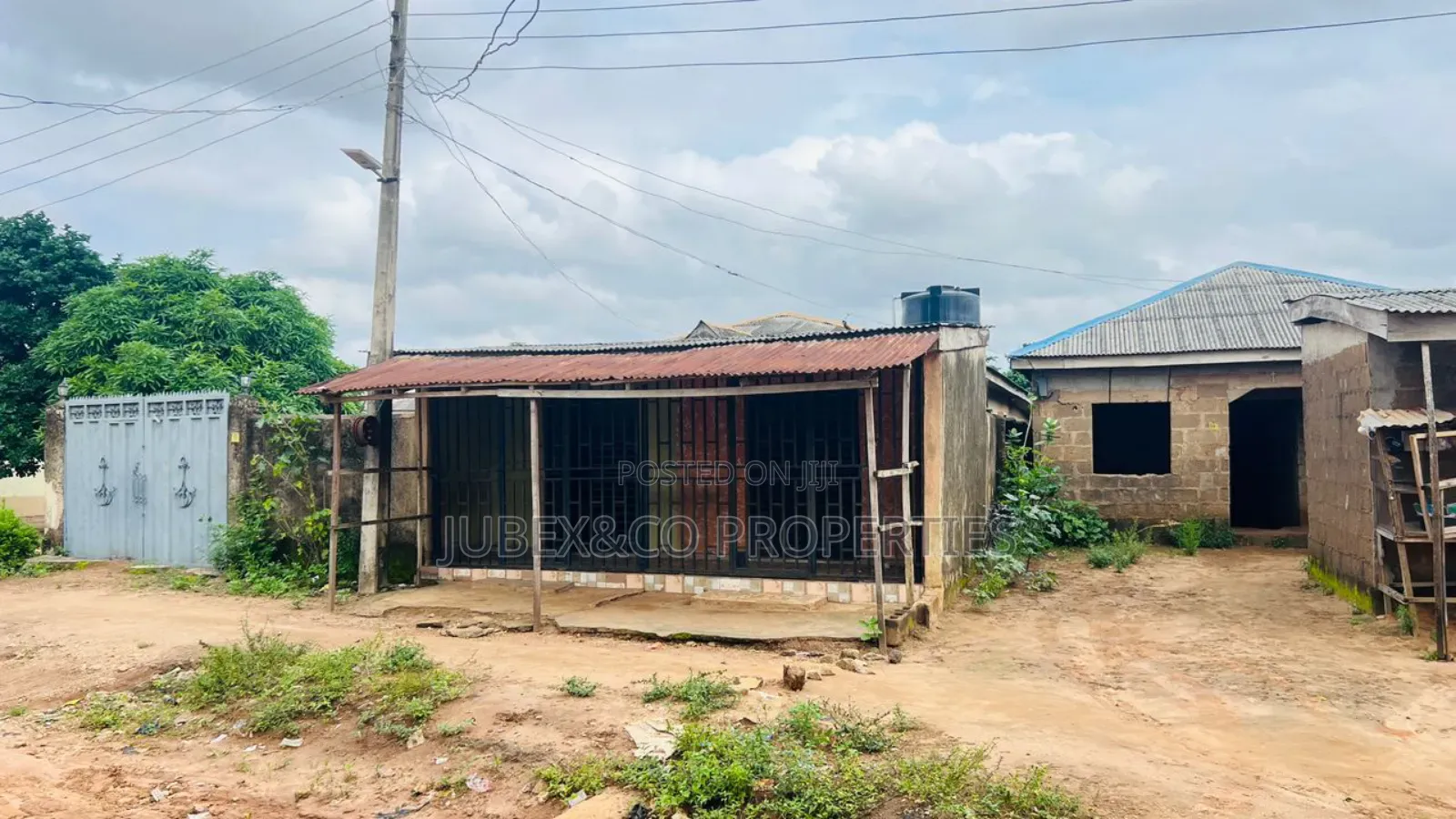 3bdrm Block of Flats in Custom Bus Stop Giwa, Ifo for sale in Ifo