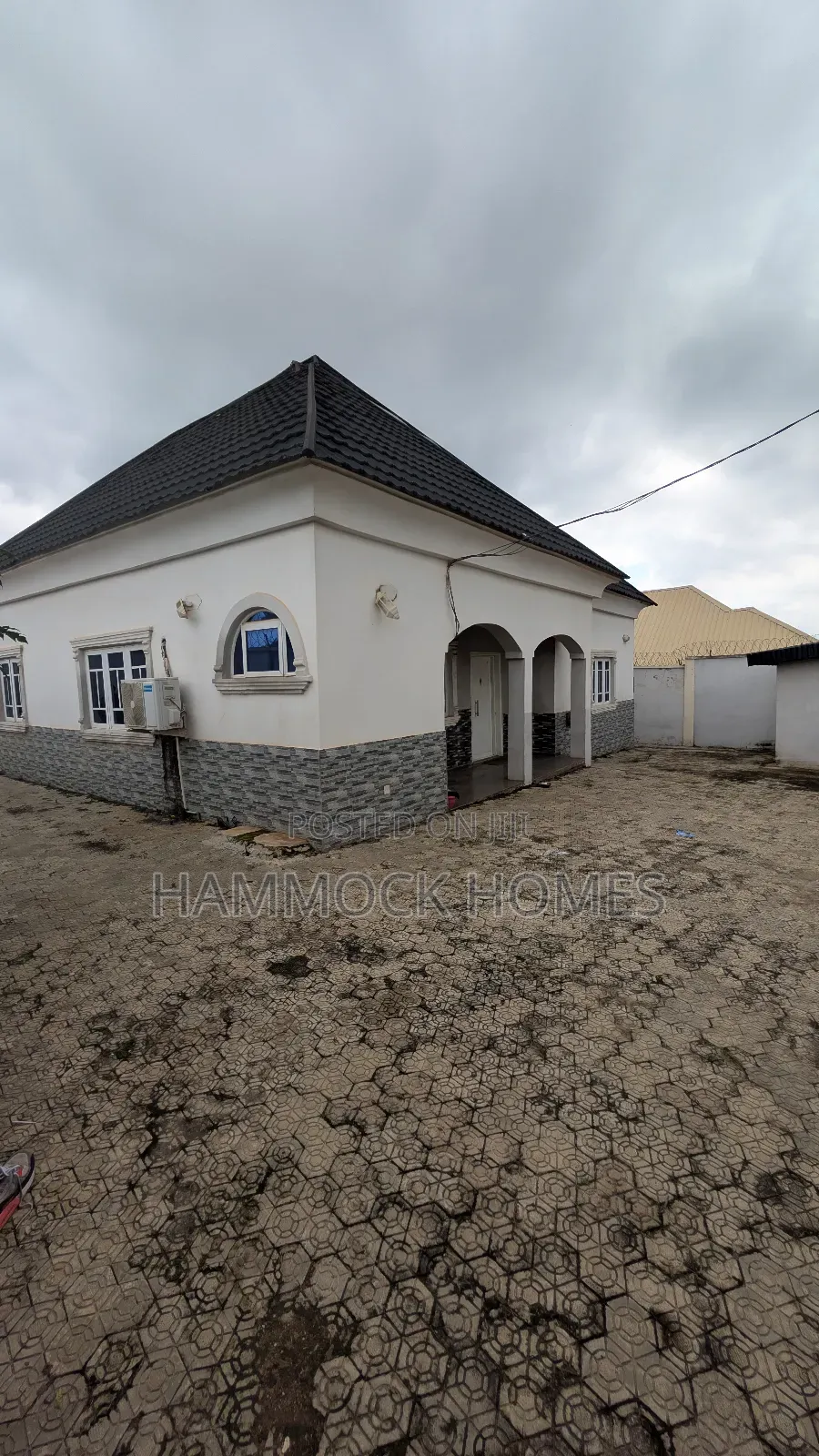4bdrm Bungalow in Joy Estate, Akobo for sale in Akobo