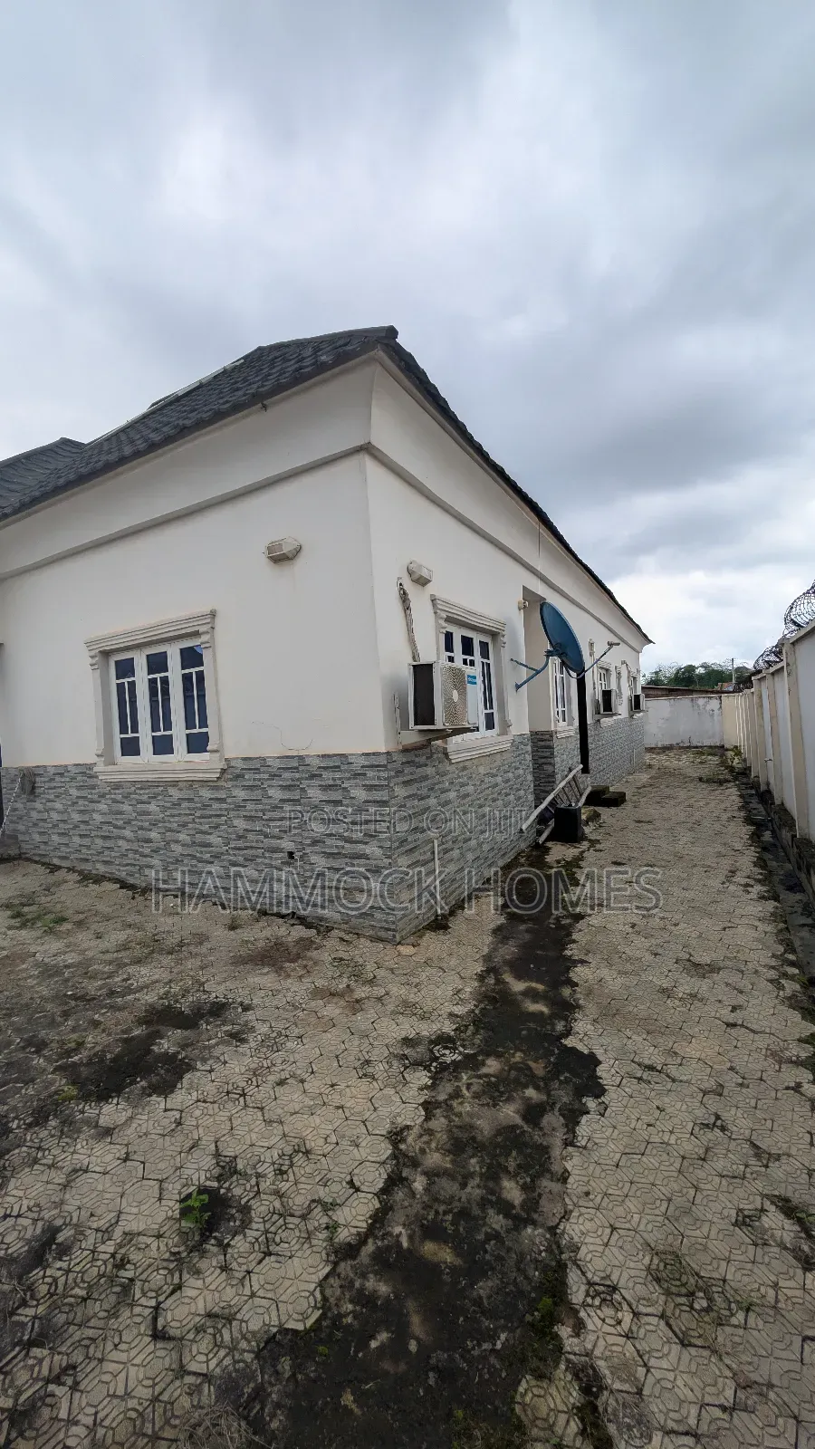 4bdrm Bungalow in Joy Estate, Akobo for sale in Akobo