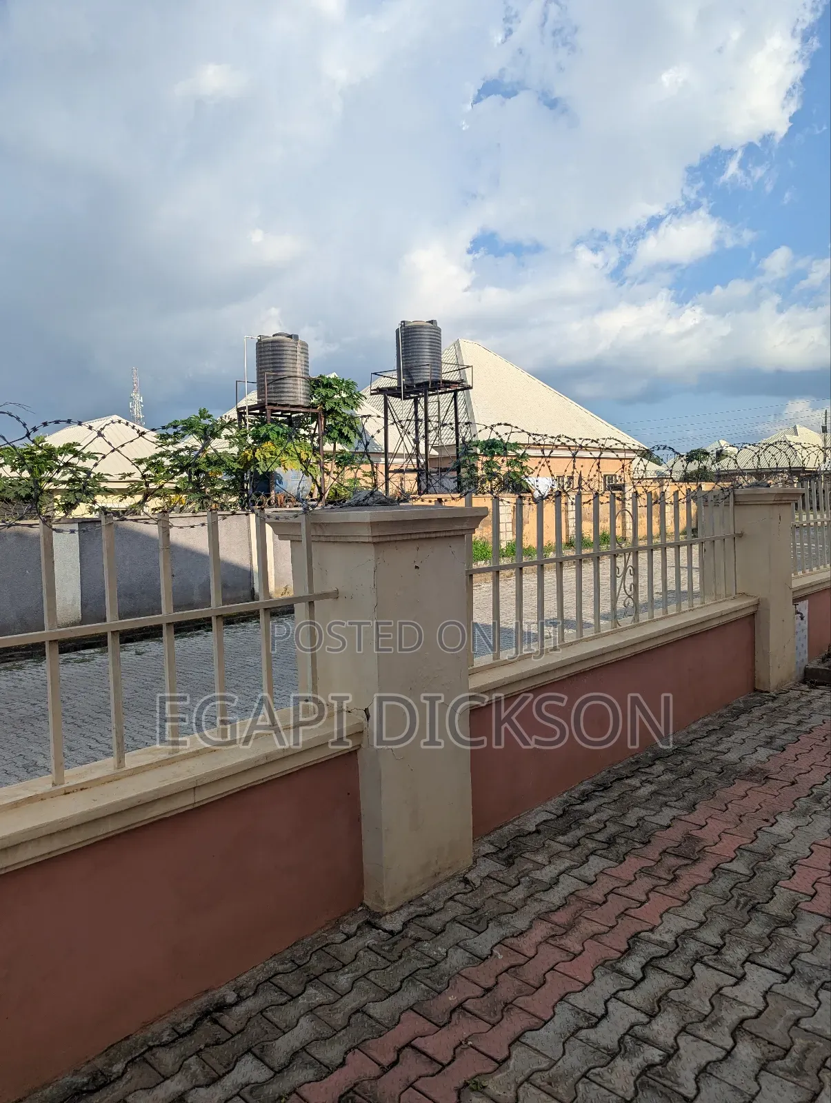 Furnished 4bdrm Duplex in Police Estate, for sale in Kurudu