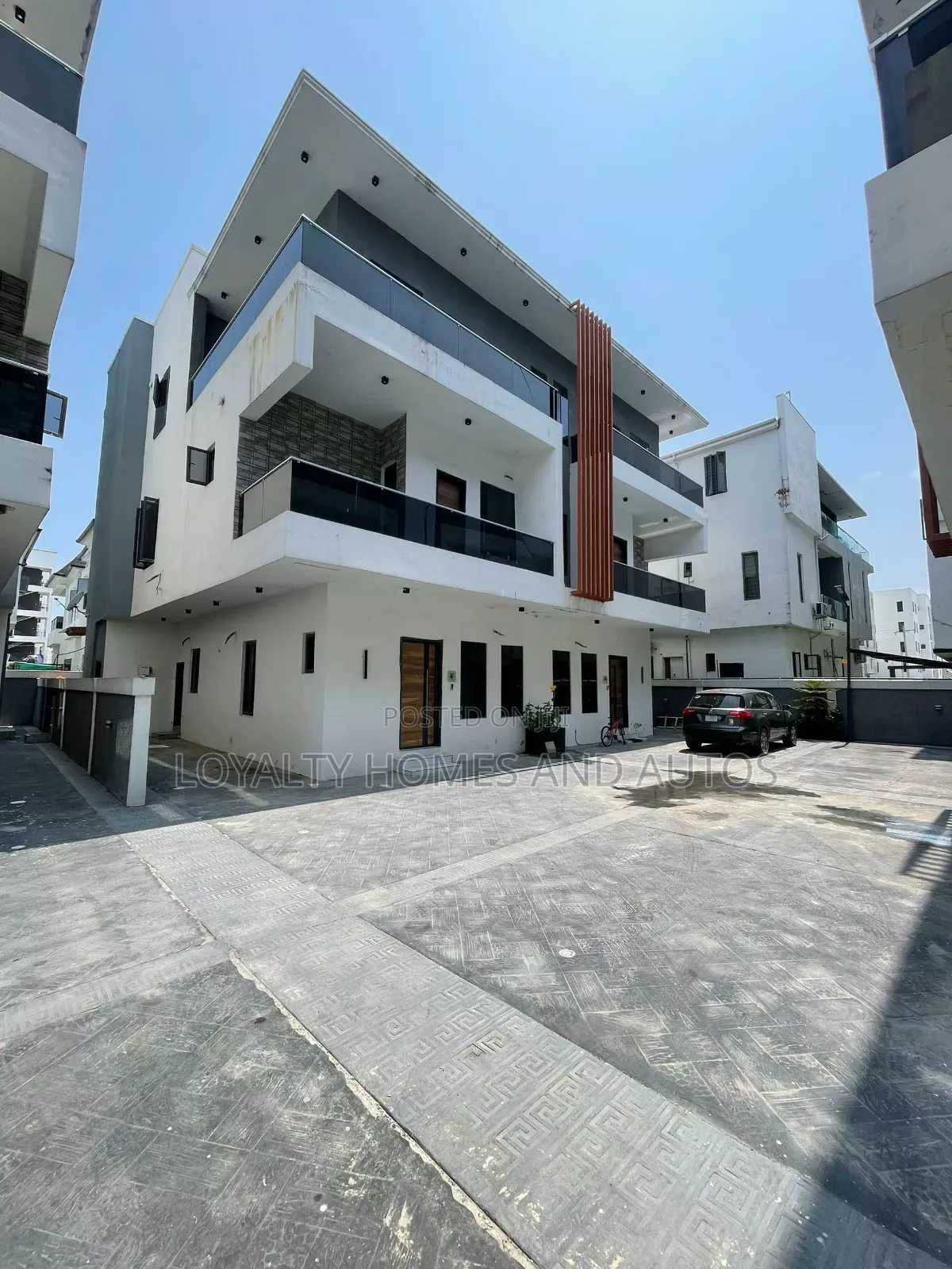 Furnished 4bdrm Duplex in Lekki Phase 1 for sale in Lekki Phase 1