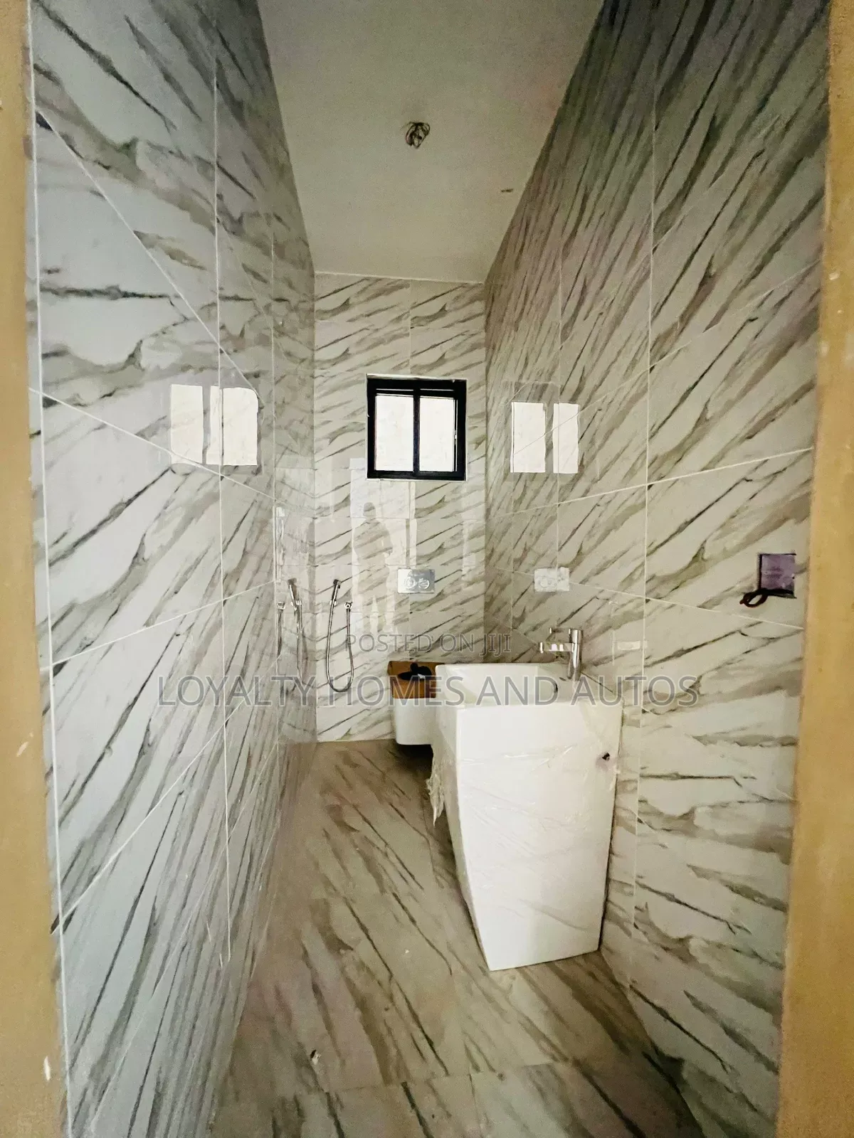 Furnished 5bdrm Duplex in Maryland for sale in Maryland