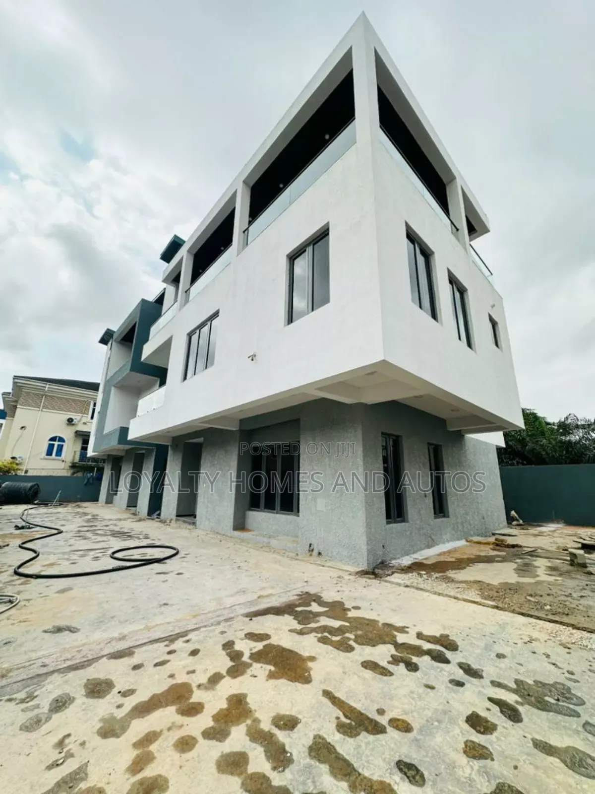 Furnished 4bdrm Duplex in Ikeja Gra for sale in Ikeja GRA