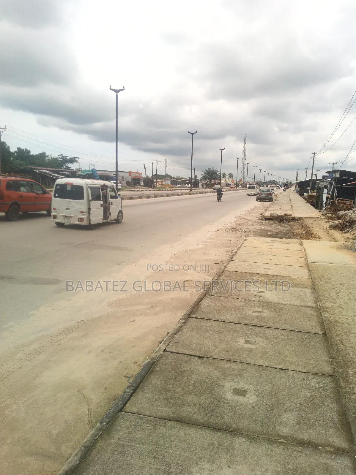 Car Stand Available for Business Partnership in Aiyeteju