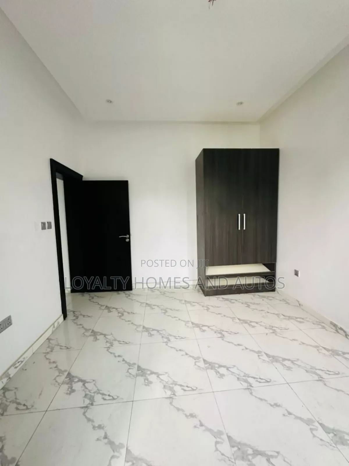 Furnished 4bdrm Duplex in Ikeja Gra for sale in Ikeja GRA