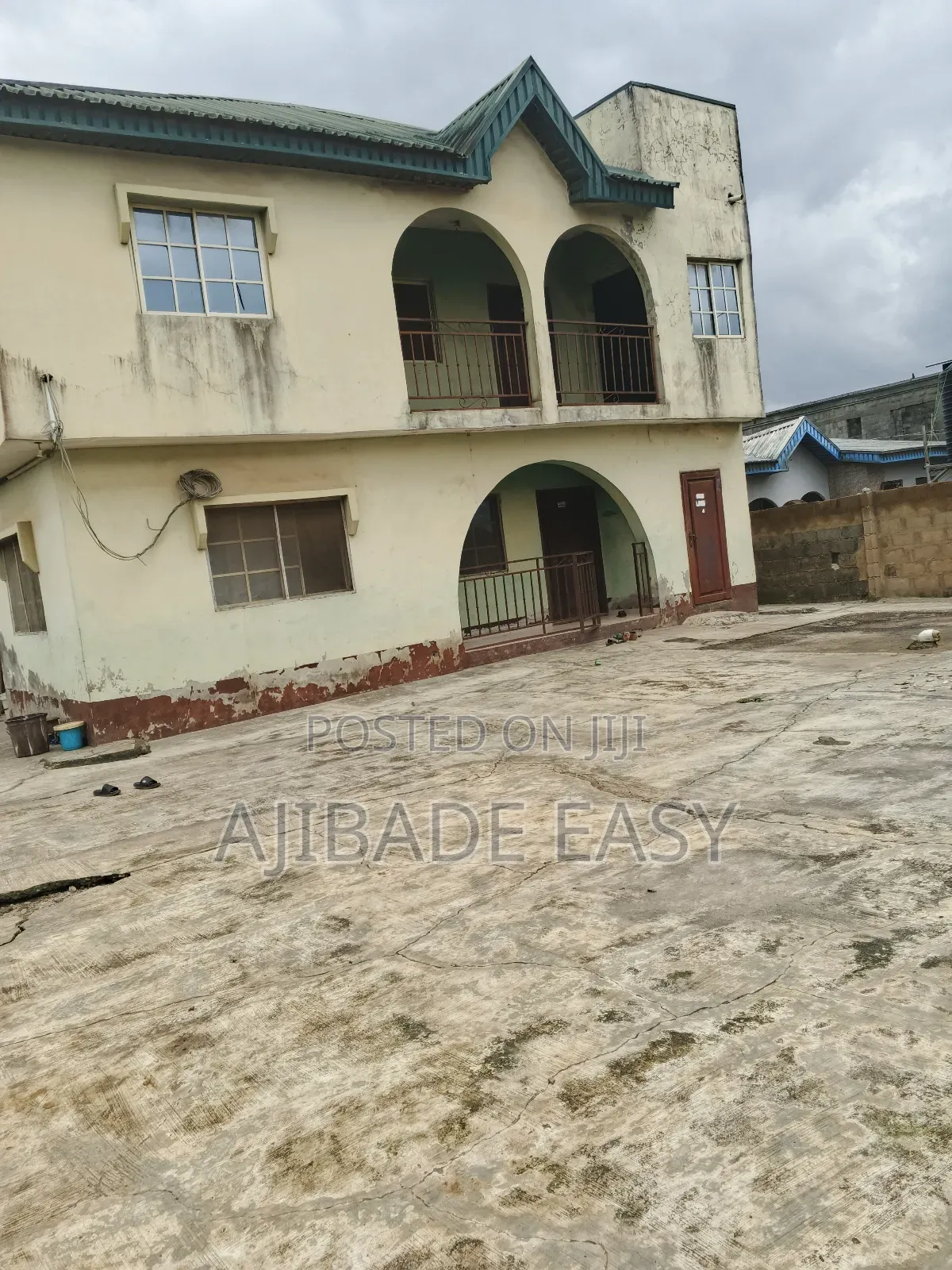 12bdrm Block of Flats in Ayobo for sale in Ayobo