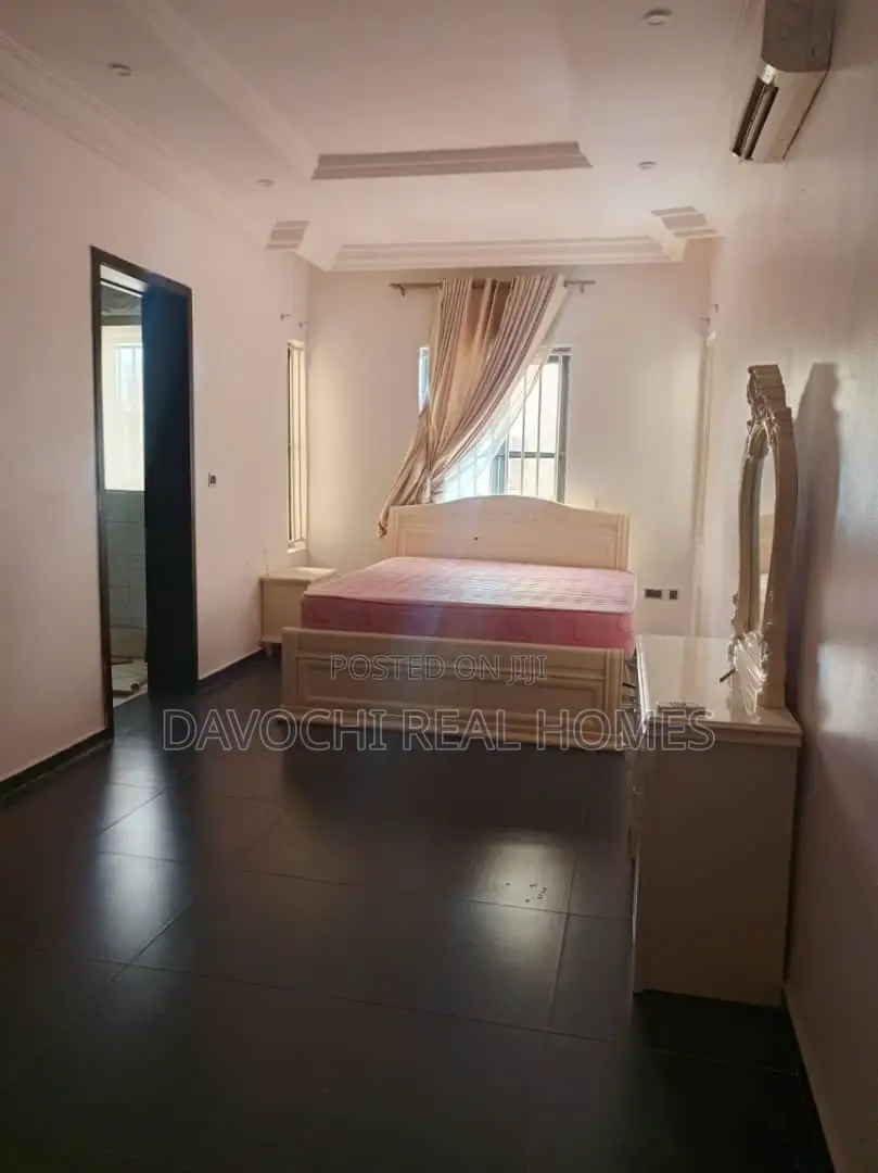 3bdrm Apartment in Lekki Right for rent in Lekki Phase 2