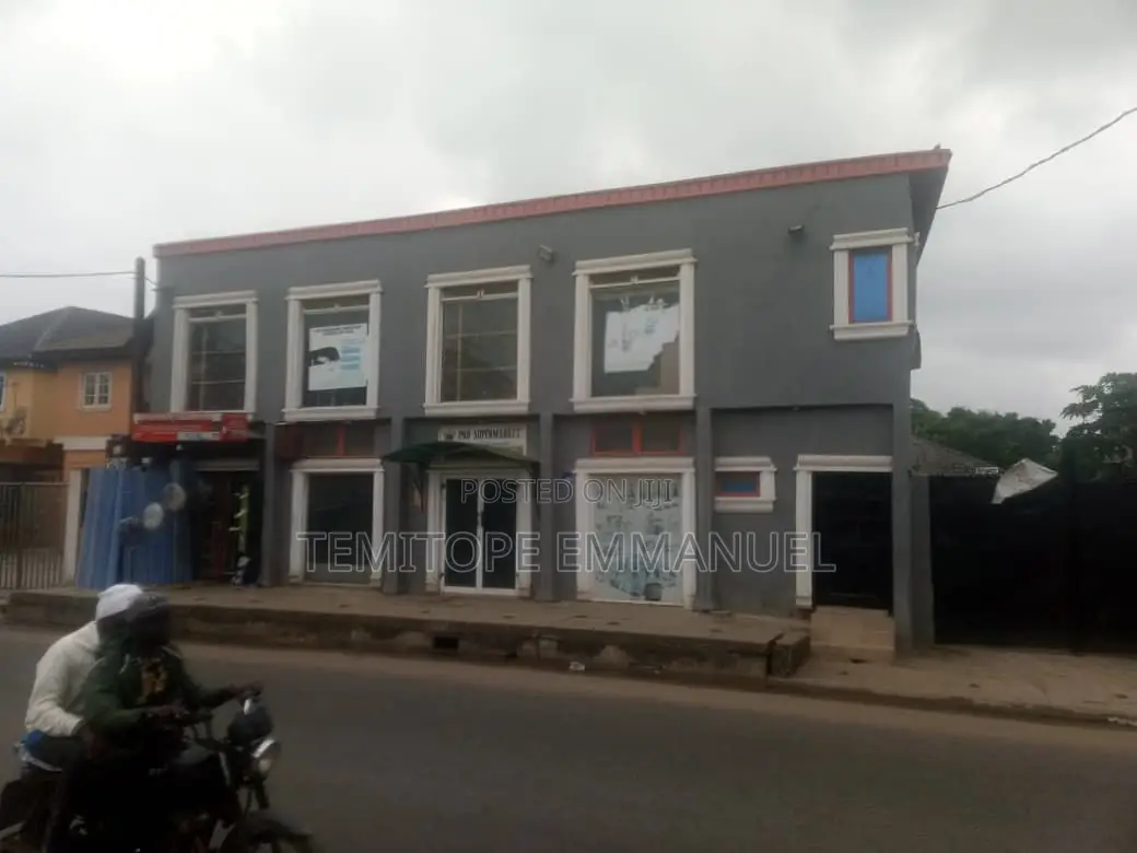 Furnished 14bdrm House in Okeafa, Isolo, Lagos for sale in Oke-Afa
