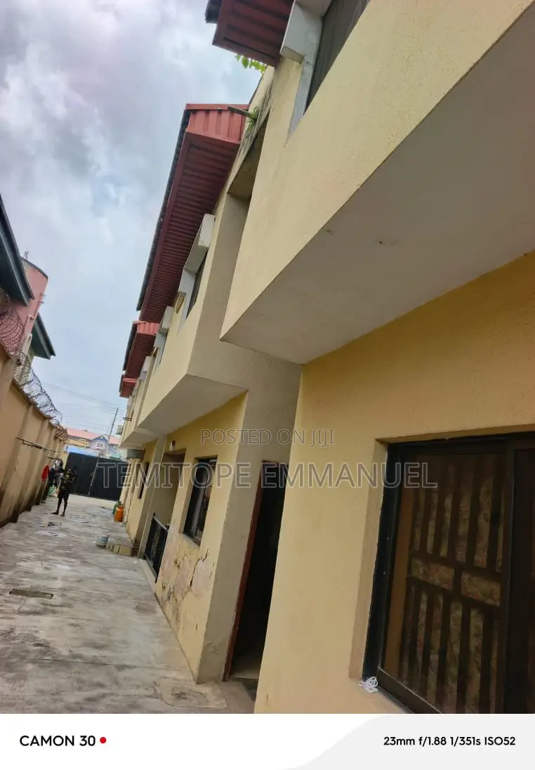 Furnished 12bdrm Duplex in Magodo Phase 1 Gra for sale in GRA Phase 1