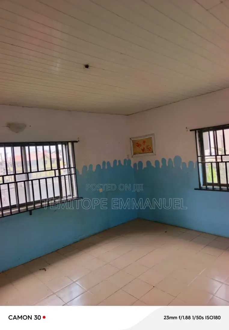 Furnished 12bdrm Duplex in Magodo Phase 1 Gra for sale in GRA Phase 1