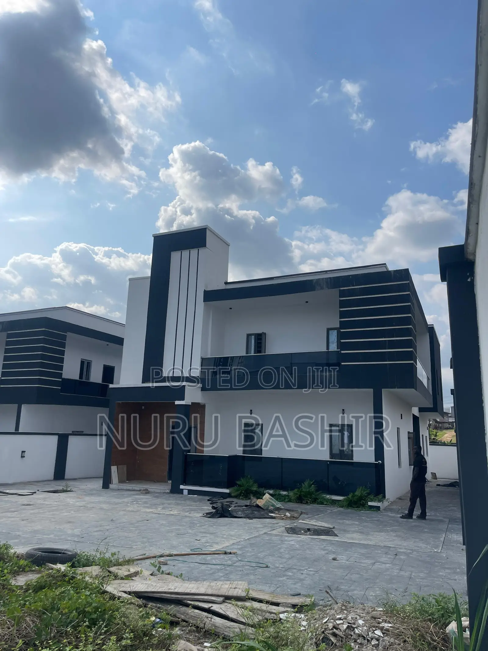 4bdrm Duplex in Gra Oluyole for sale in Oluyole Estate