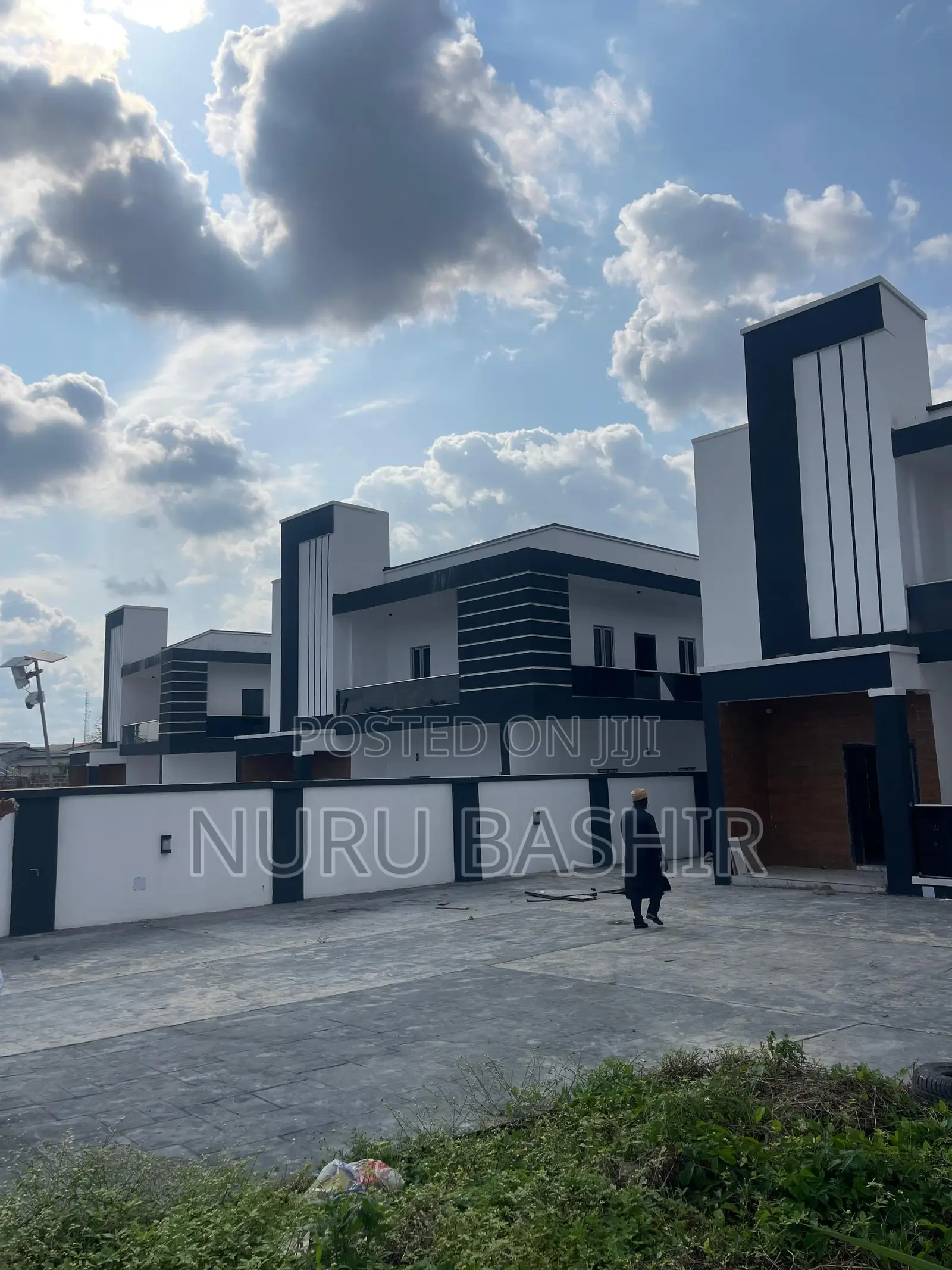 4bdrm Duplex in Gra Oluyole for sale in Oluyole Estate