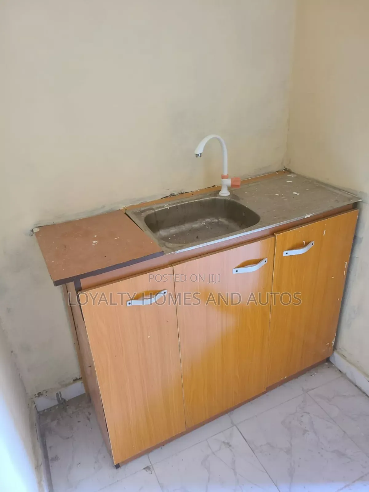 Furnished 11bdrm Apartment in Greenville Estate, Ajah for sale in Ajah