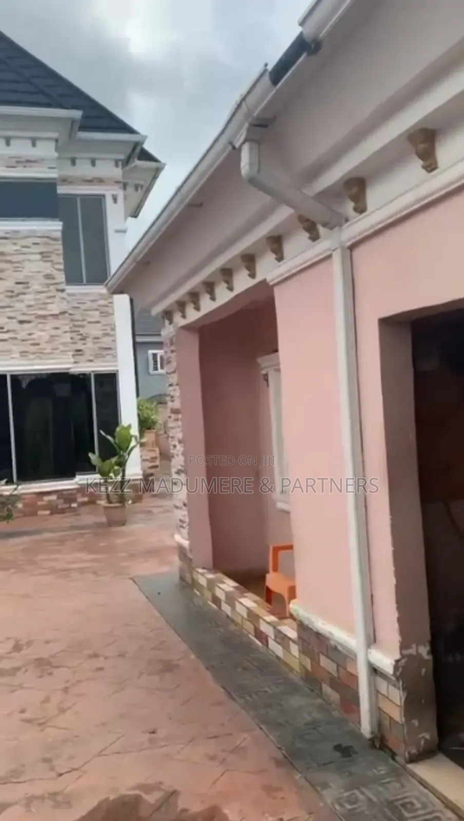 6bdrm Duplex in Naze, Owerri , Imo for sale in Owerri