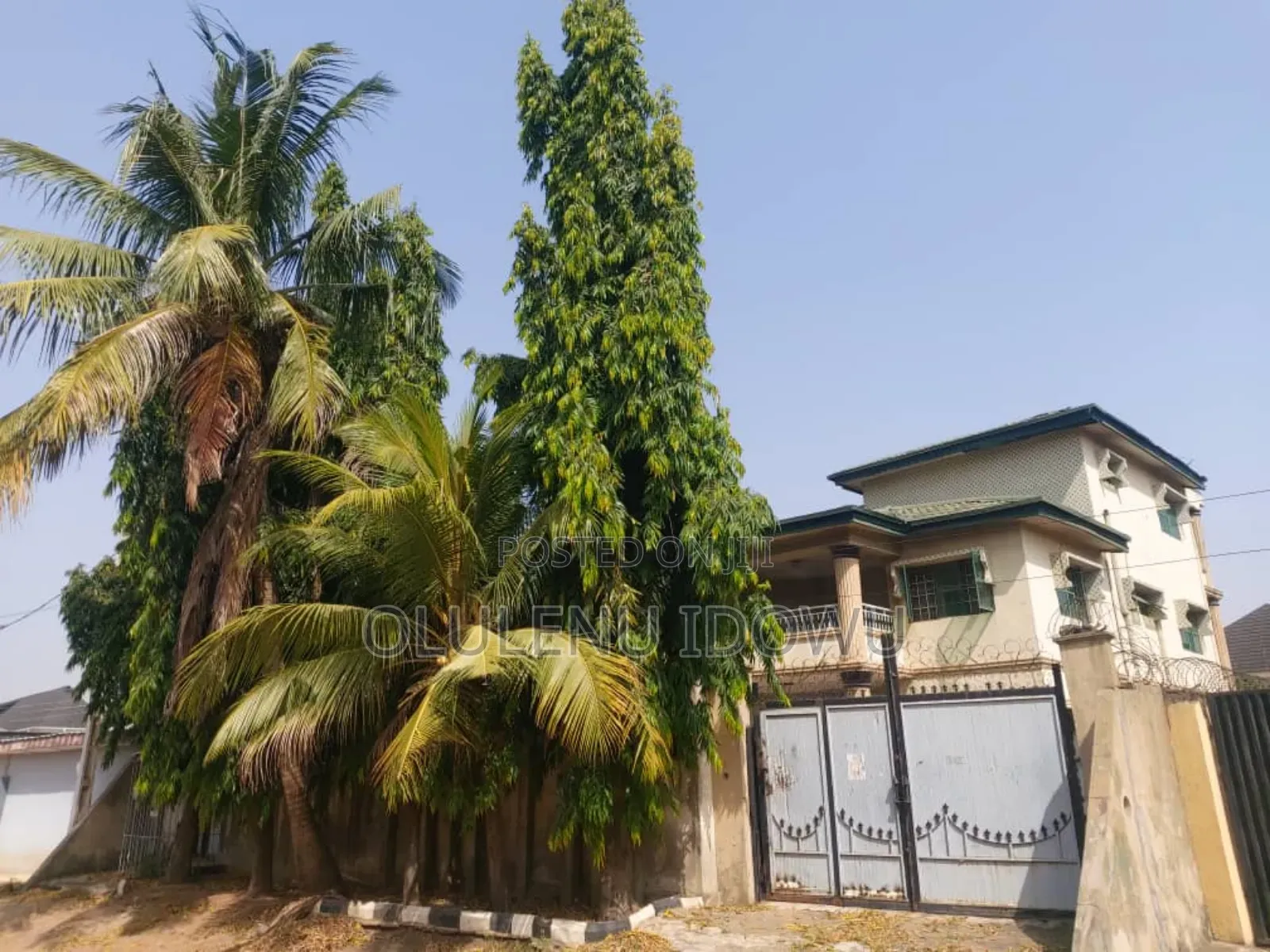 Furnished 6bdrm Duplex in Oluwo for sale in Oluwo