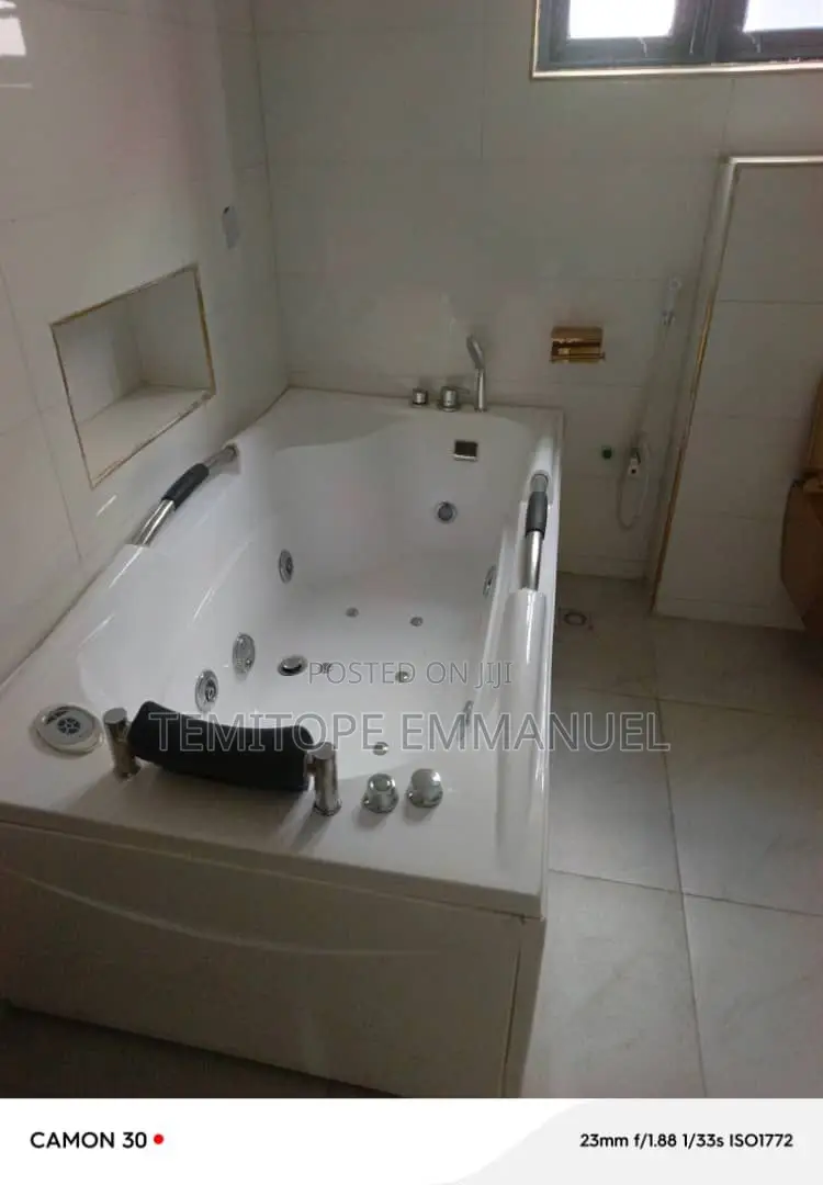 Furnished 6bdrm Duplex in Magodo Phase 2 Gra for sale in GRA Phase 2 Shangisha