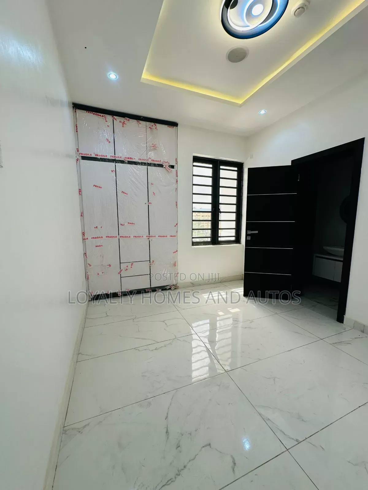 Furnished 5bdrm Duplex in Omole Phase 1 for sale in Omole Phase 1