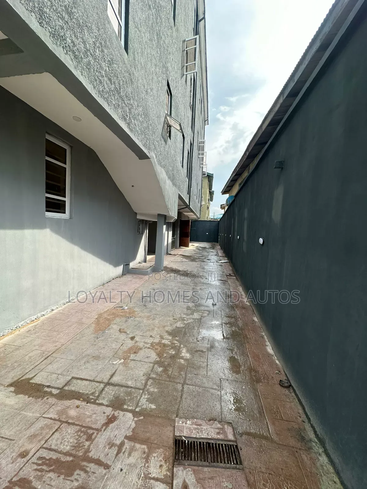 Furnished 3bdrm Apartment in Ikeja Lagos for sale in Ikeja
