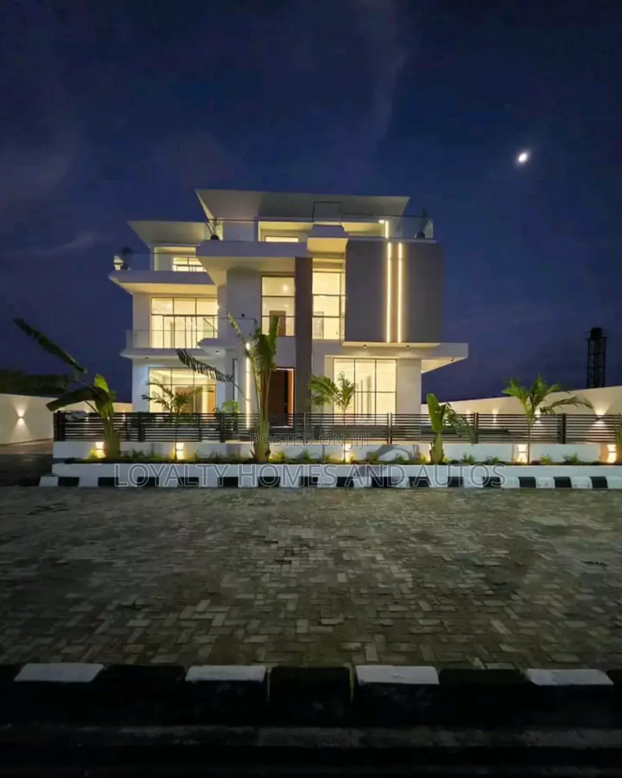 Furnished 5bdrm House in Osapa London, Lekki for sale in Lekki