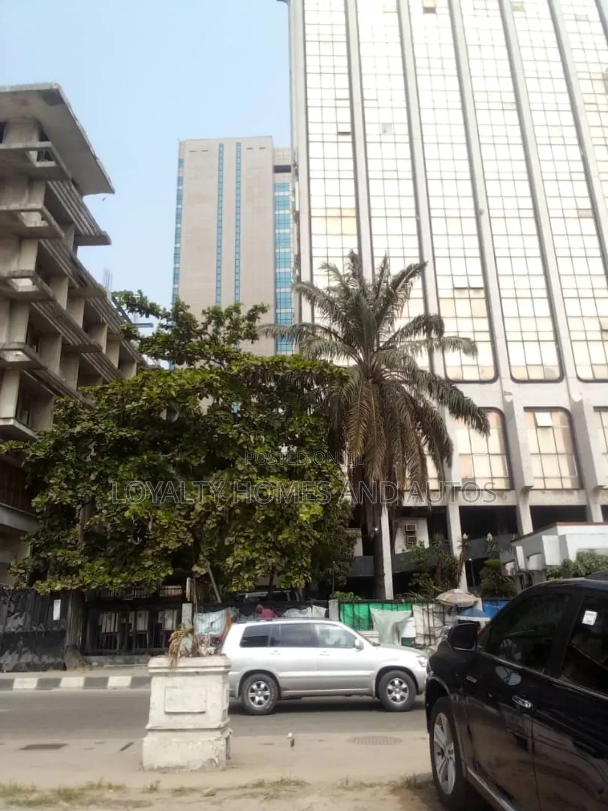 High Rise Commercial Tower of 22 Floors in Marina Lagos Island in Marina