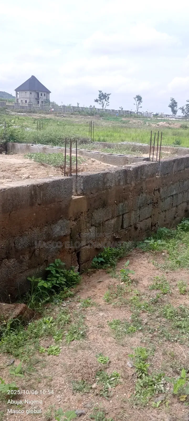 3-Bed Semi-Detached Dup With Bq (At DPC Level for Airport Rd, Abuja in Sabon Lugbe