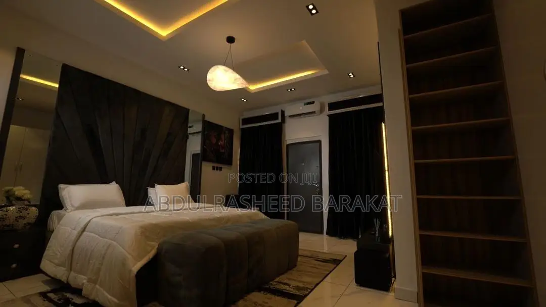 Luxury 2 Bedroom Terrace Apartment With Ps5 Balcony in Lekki Phase 2