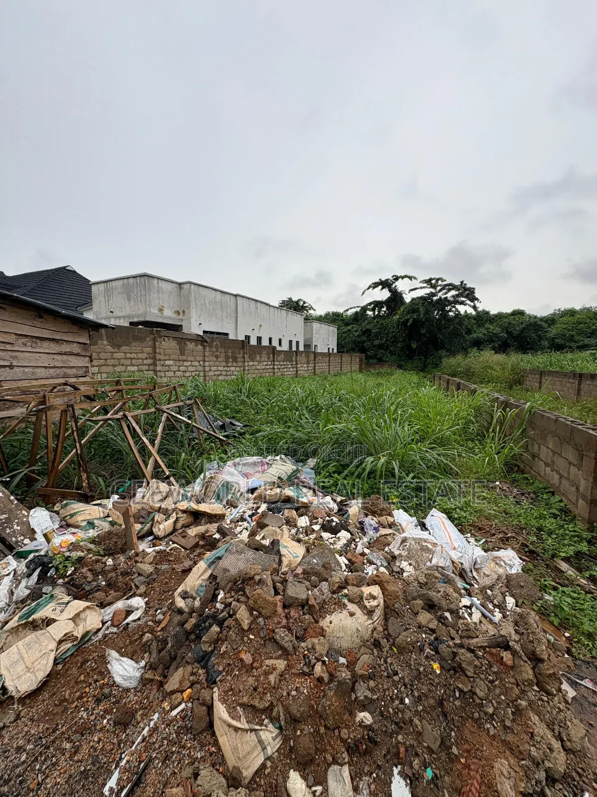 470sqm Parcel of Land Location: Abdul-Salam, Akala Way, Akobo in Akobo