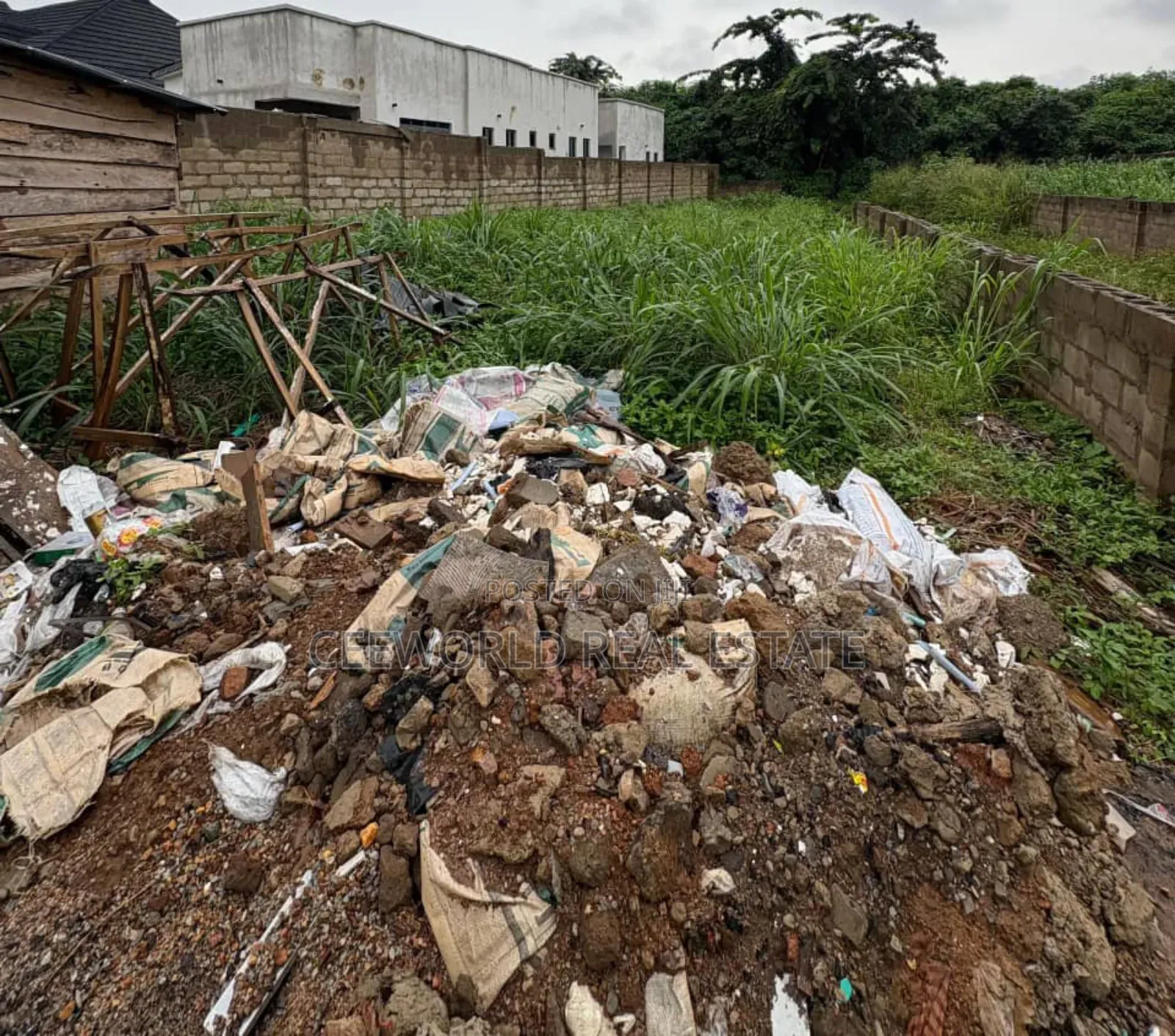 470sqm Parcel of Land Location: Abdul-Salam, Akala Way, Akobo in Akobo