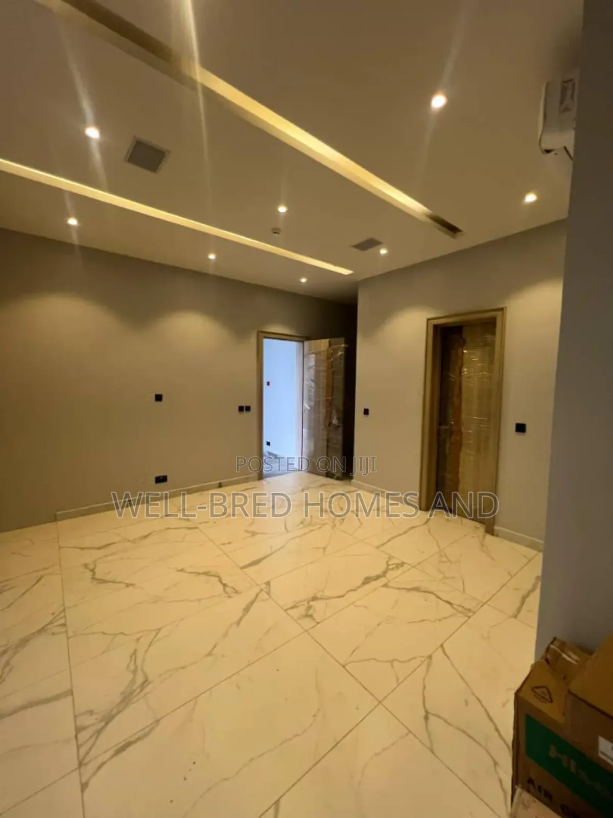 5bdrm House in Off Admiralty Way, for rent in Lekki Phase 1